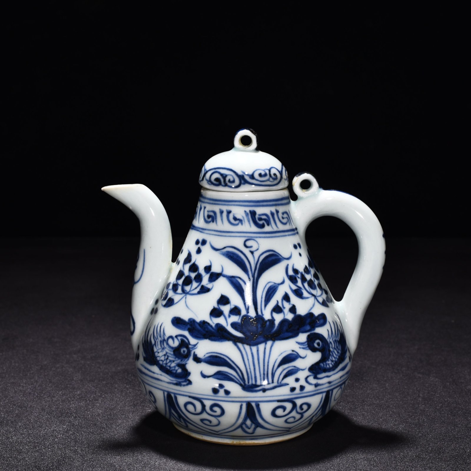 Yuan Dynasty lotus pond pear shaped pot with mandarin duck pattern