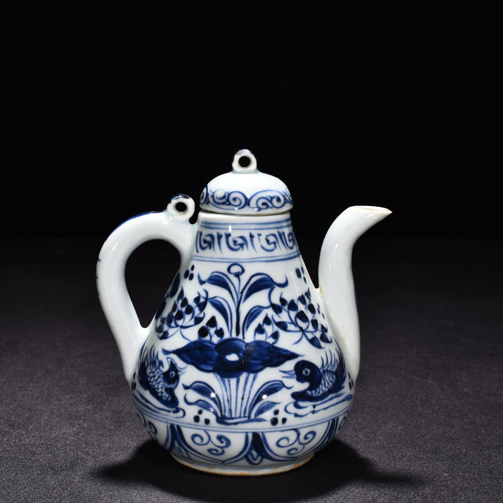 Yuan Dynasty lotus pond pear shaped pot with mandarin duck pattern