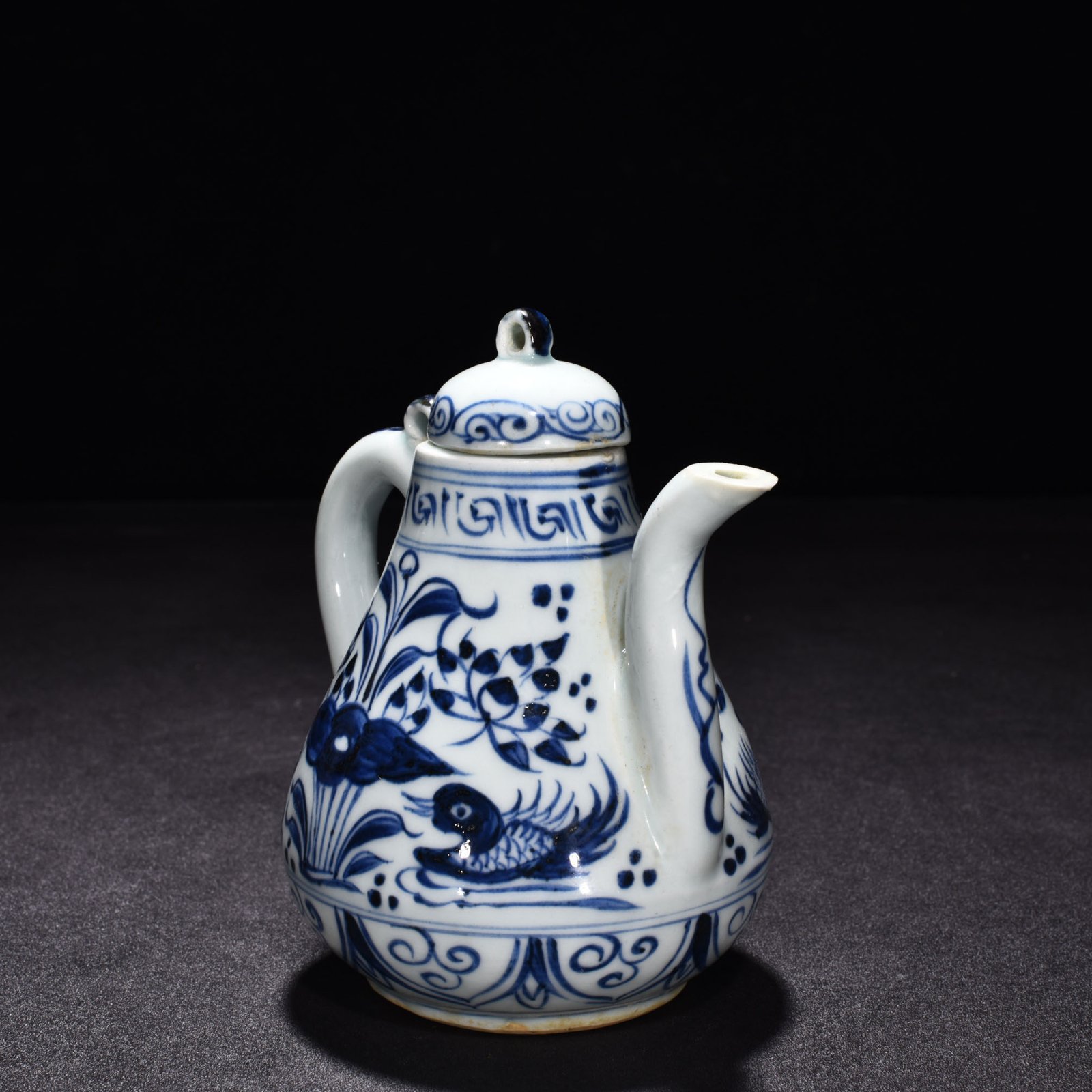 Yuan Dynasty lotus pond pear shaped pot with mandarin duck pattern