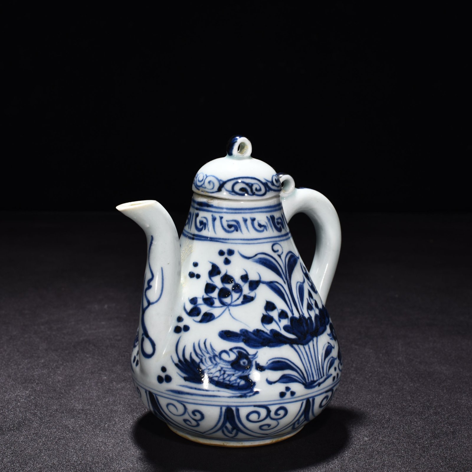 Yuan Dynasty lotus pond pear shaped pot with mandarin duck pattern