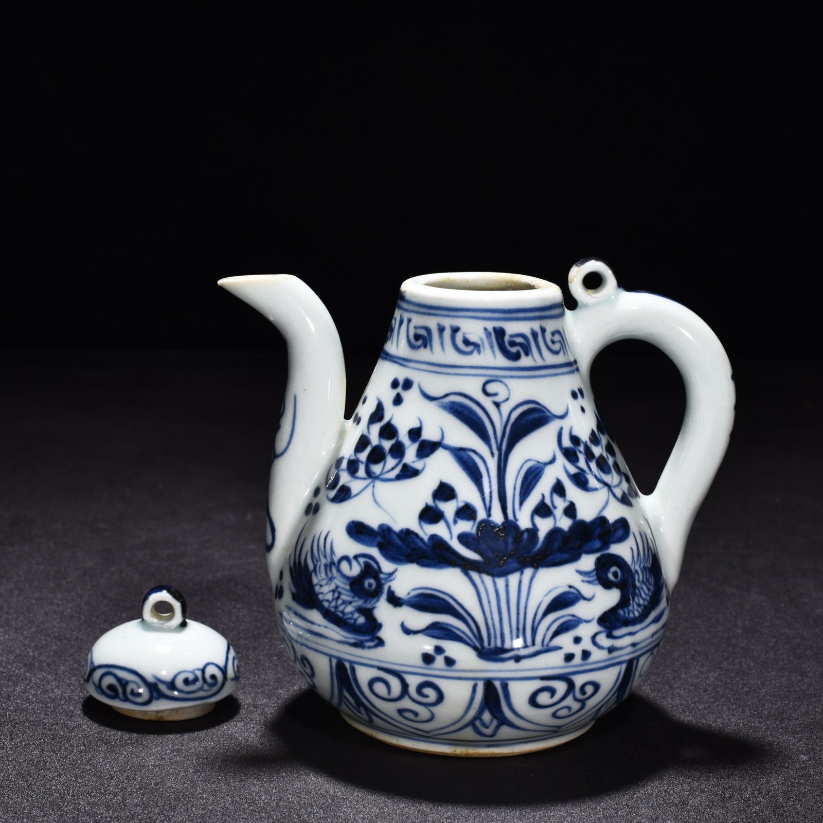 Yuan Dynasty lotus pond pear shaped pot with mandarin duck pattern
