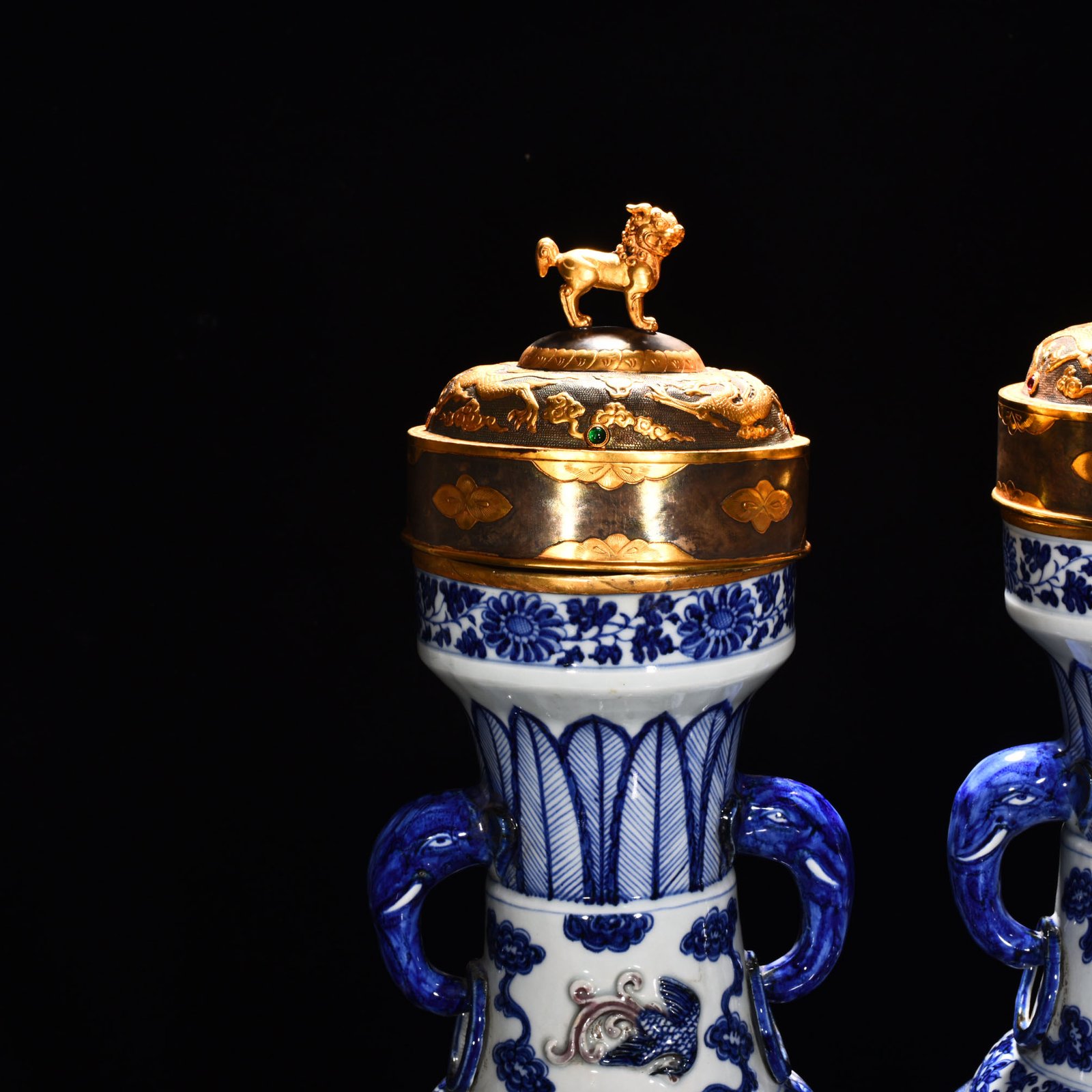 Yuan Dynasty blue and white underglaze red pinched flowers elephant ear vase