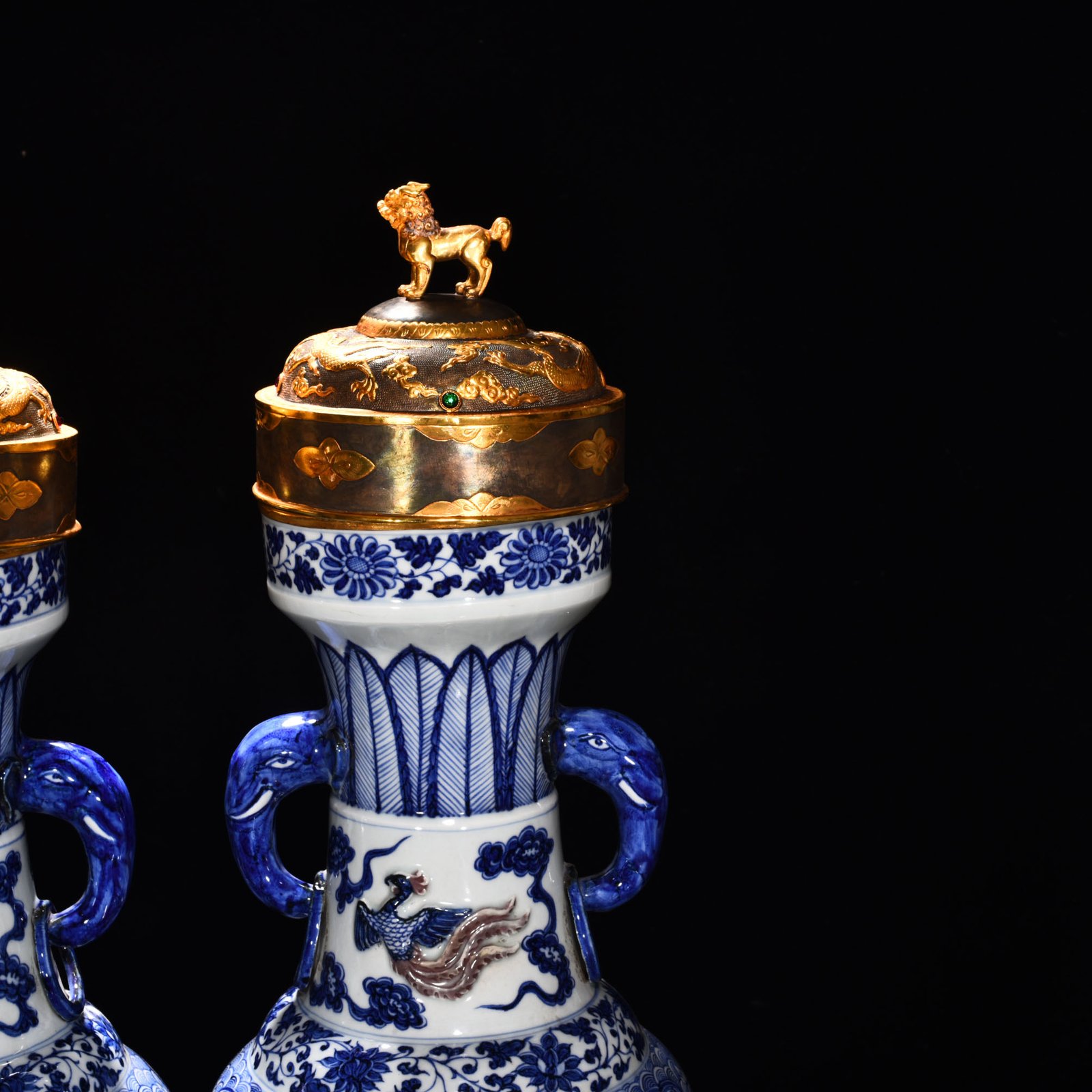Yuan Dynasty blue and white underglaze red pinched flowers elephant ear vase