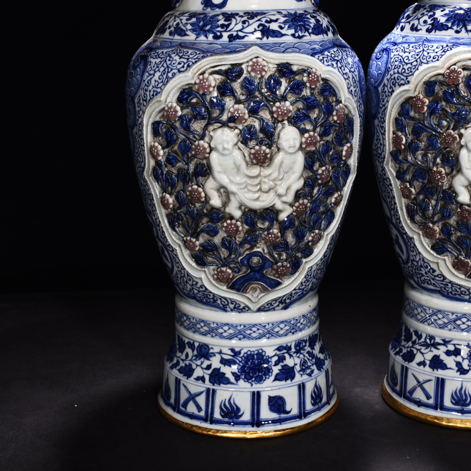 Yuan Dynasty blue and white underglaze red pinched flowers elephant ear vase