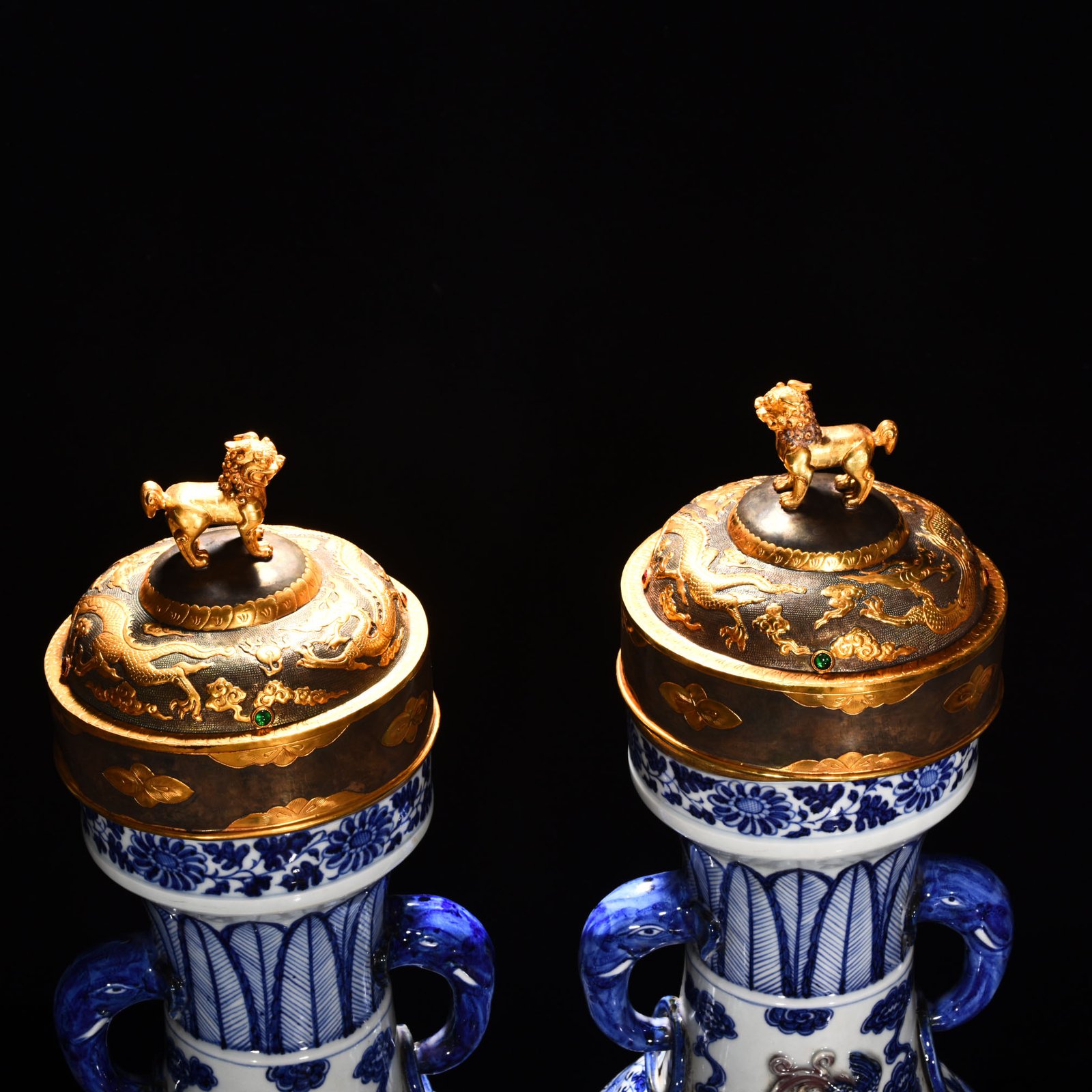 Yuan Dynasty blue and white underglaze red pinched flowers elephant ear vase