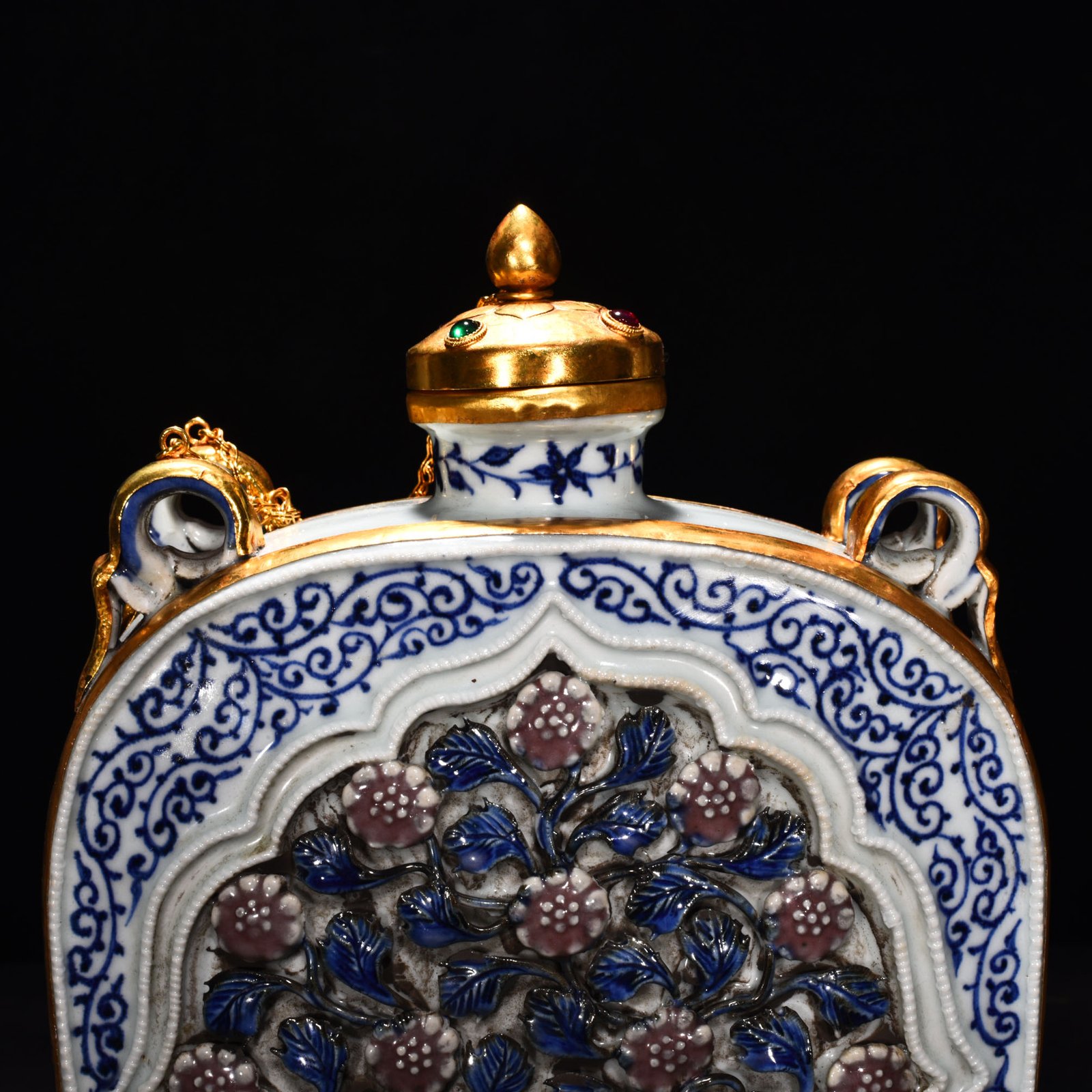 Yuan Dynasty blue and white underglaze red pinch flower flat vase