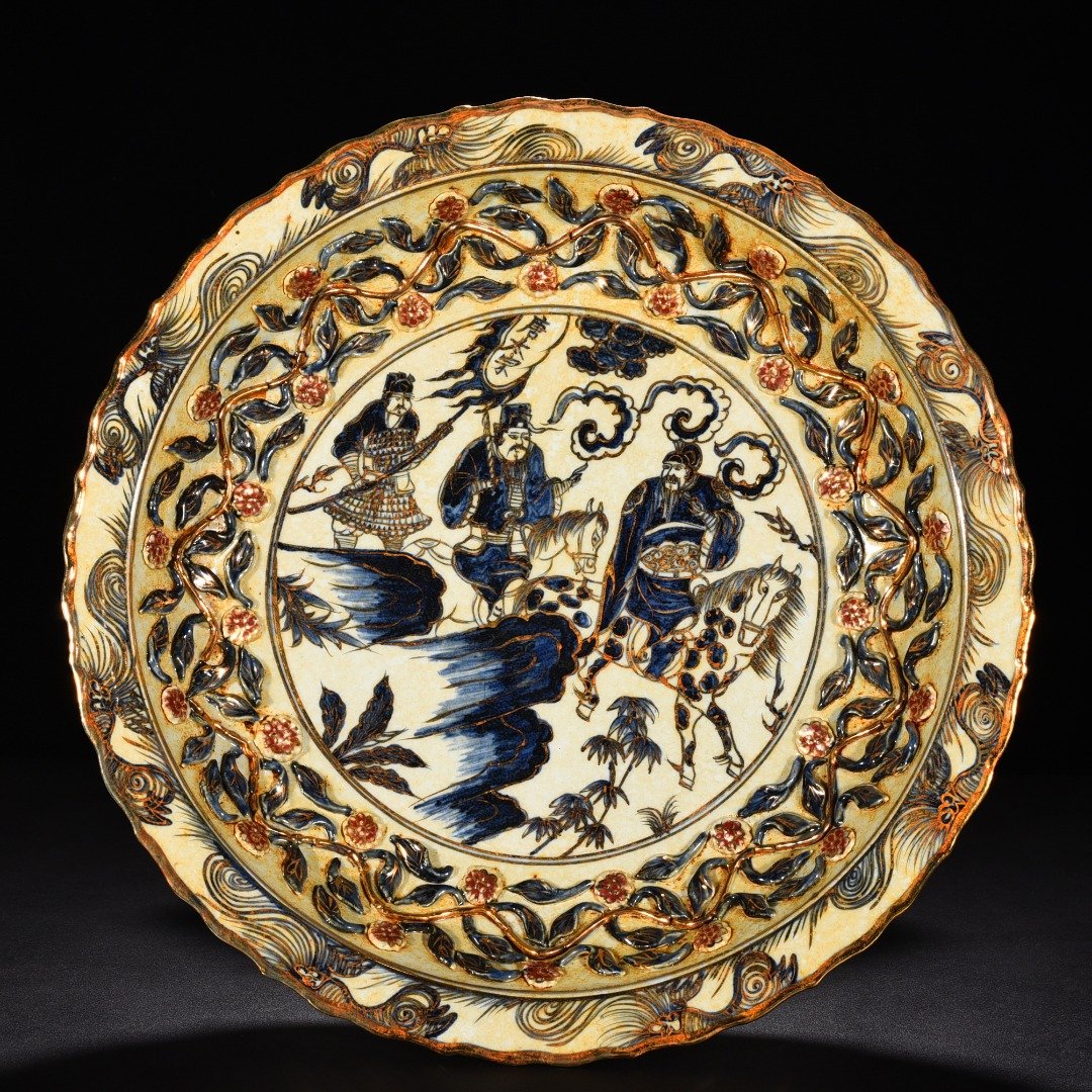 Yuan Dynasty blue and white underglaze red plate with gilt pattern and Tang Taizong figure