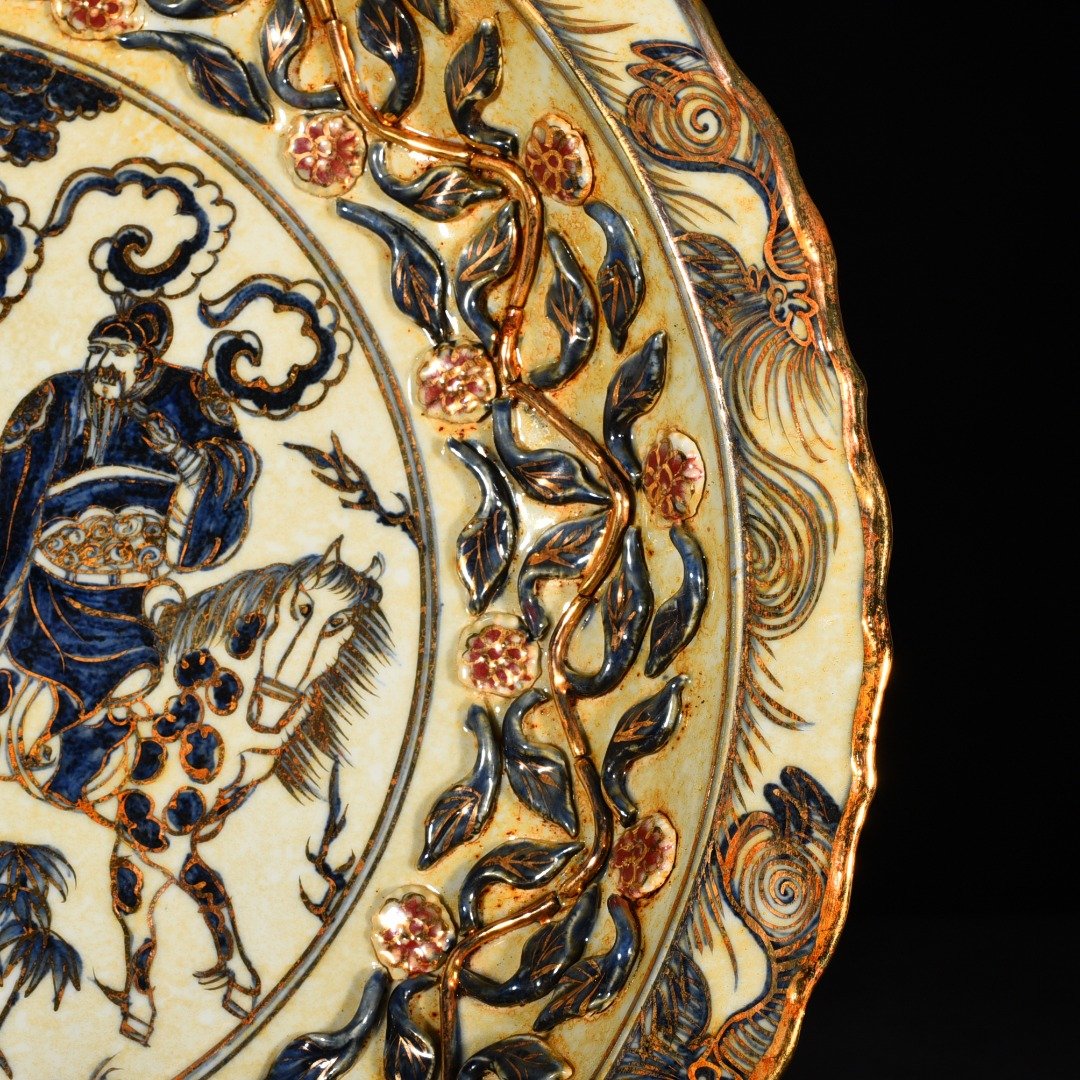 Yuan Dynasty blue and white underglaze red plate with gilt pattern and Tang Taizong figure