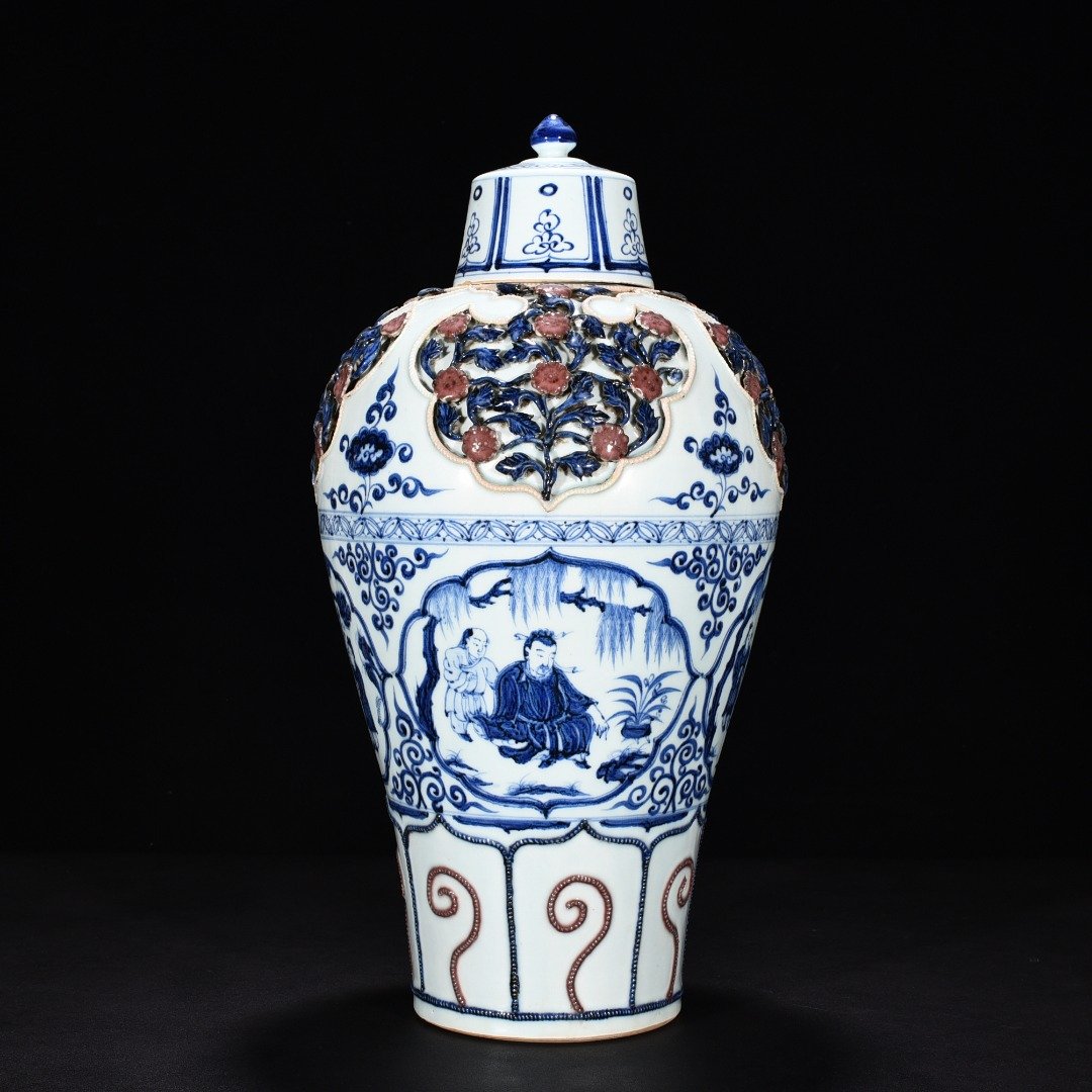 Yuan Dynasty blue and white underglaze red stenciled plum vase