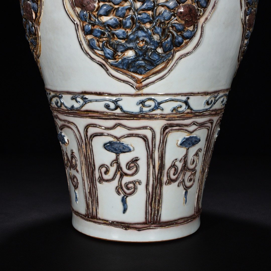 Yuan Dynasty blue and white underglaze red plum vase with floral pattern