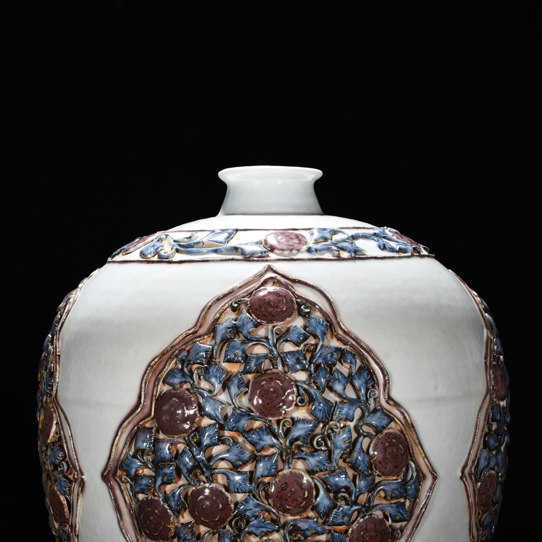 Yuan Dynasty blue and white underglaze red plum vase with floral pattern