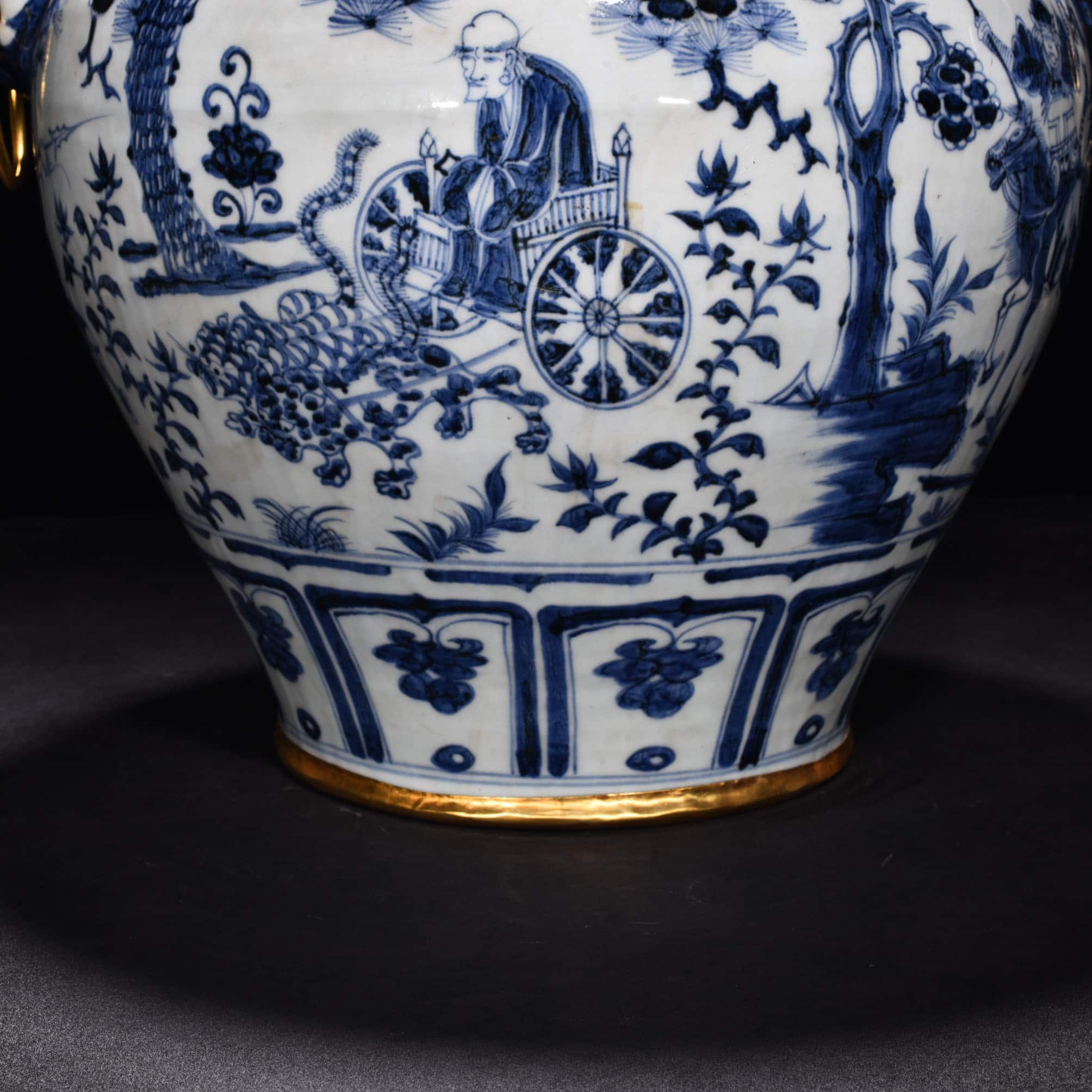 Yuan Dynasty blue and white figure pattern animal ear cover jar