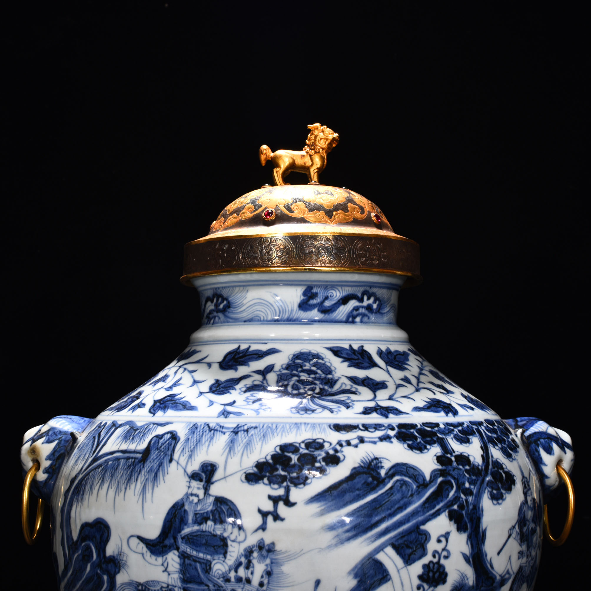 Yuan Dynasty blue and white figure pattern animal ear cover jar