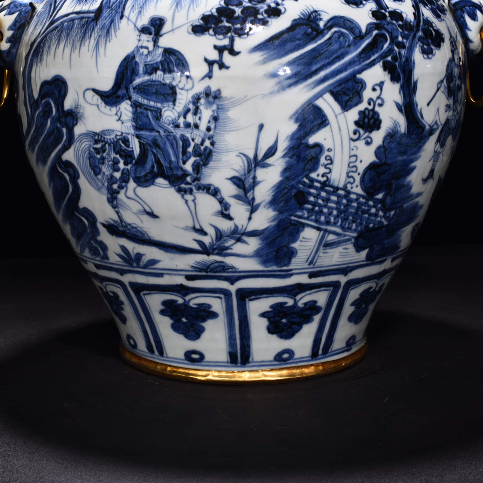 Yuan Dynasty blue and white figure pattern animal ear cover jar