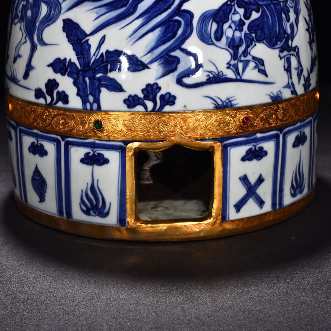 Yuan Dynasty blue and white Guigu figure pattern yurt