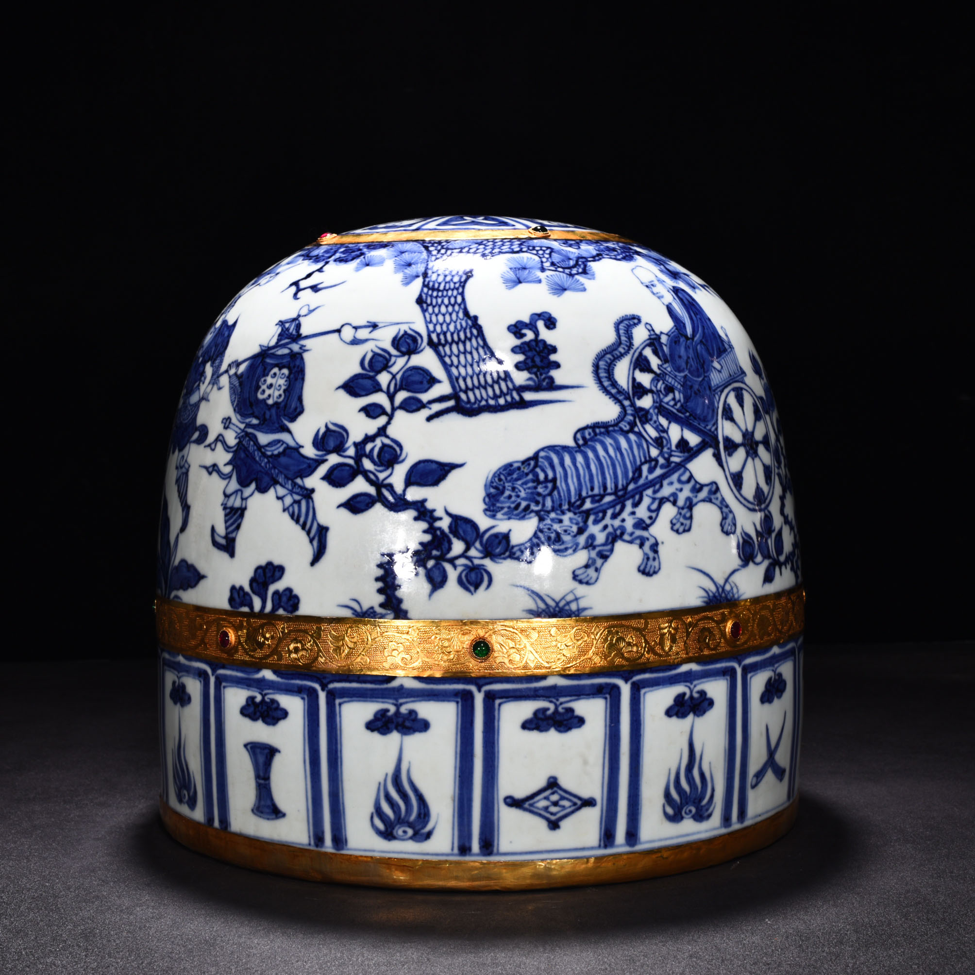 Yuan Dynasty blue and white Guigu figure pattern yurt