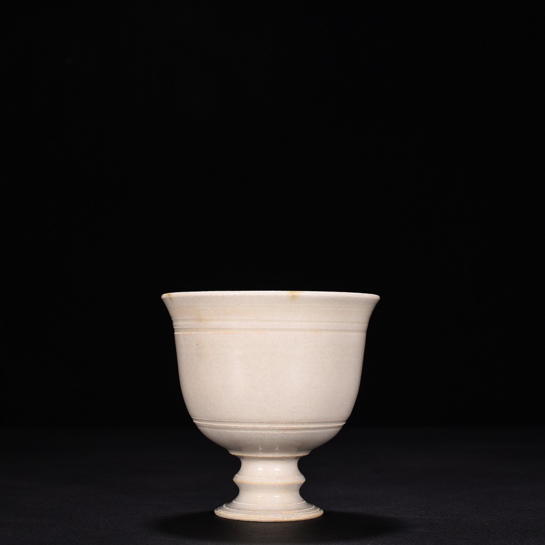 Tang Dynasty kiln white porcelain speckled cup