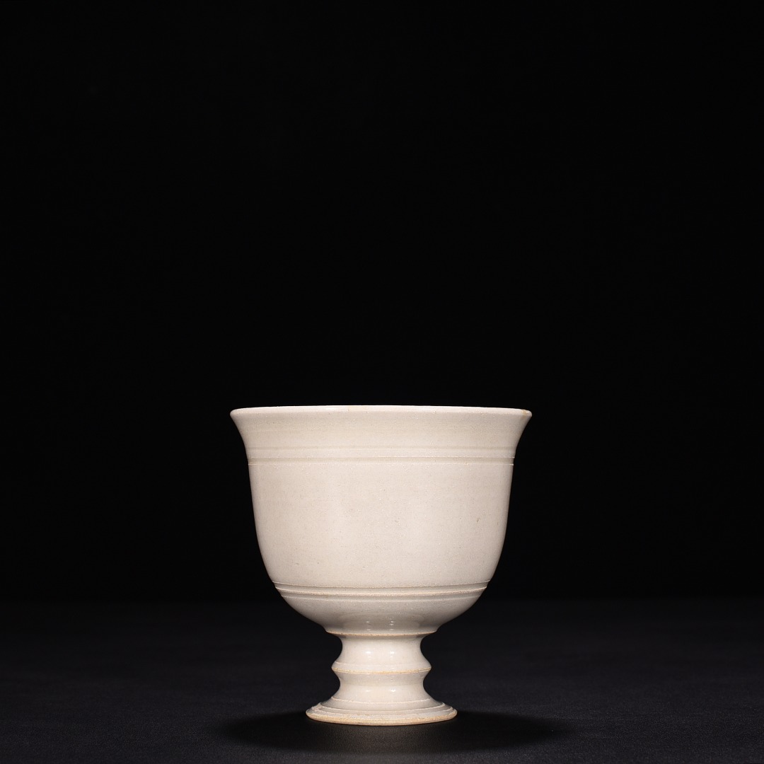 Tang Dynasty kiln white porcelain speckled cup