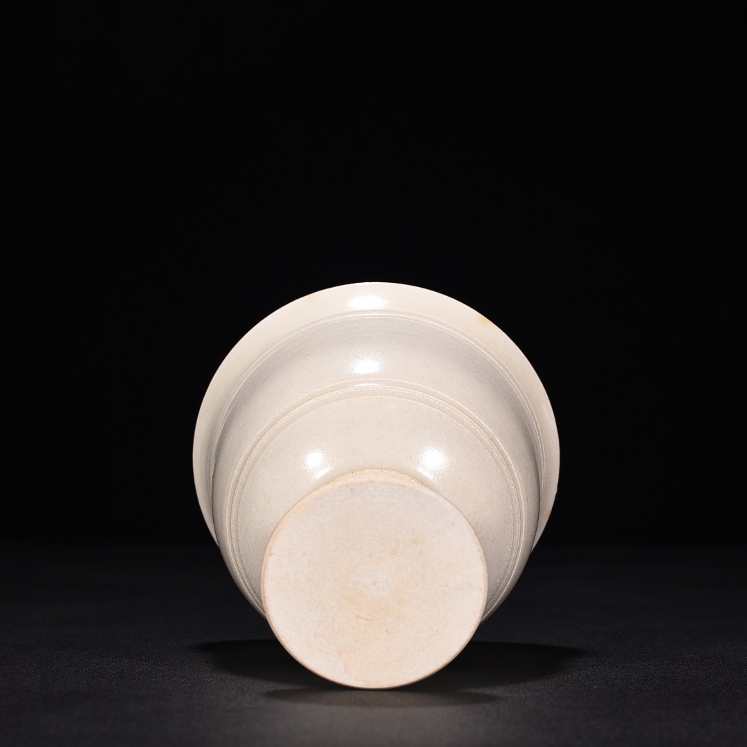 Tang Dynasty kiln white porcelain speckled cup