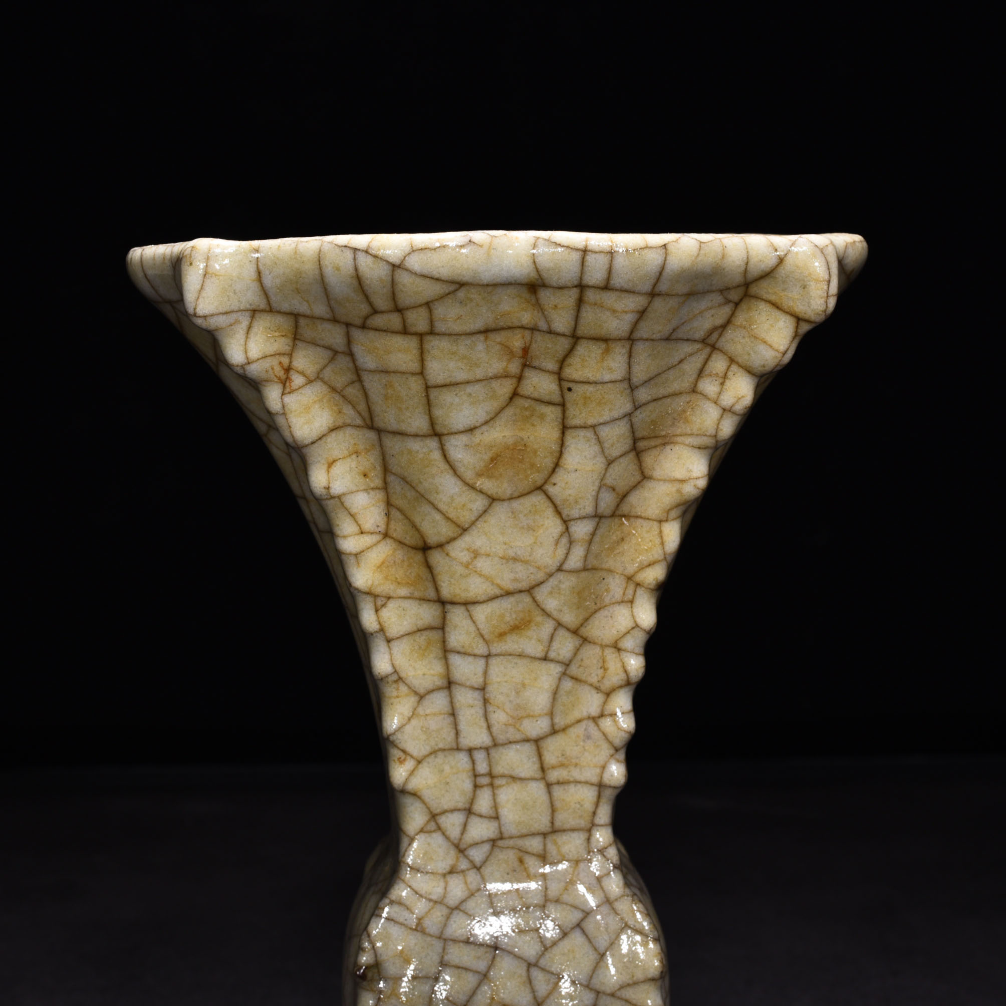 Song Dynasty kiln ge halberd flower goblet vase