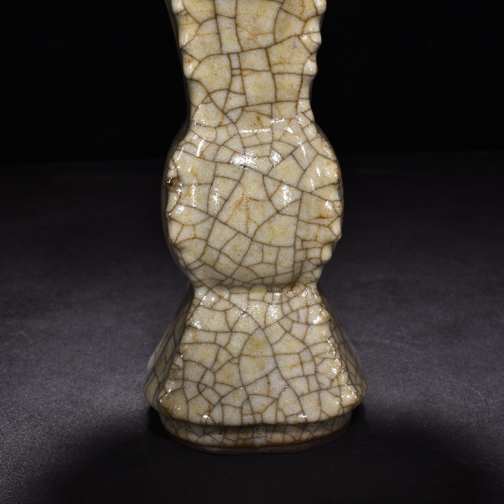 Song Dynasty kiln ge halberd flower goblet vase