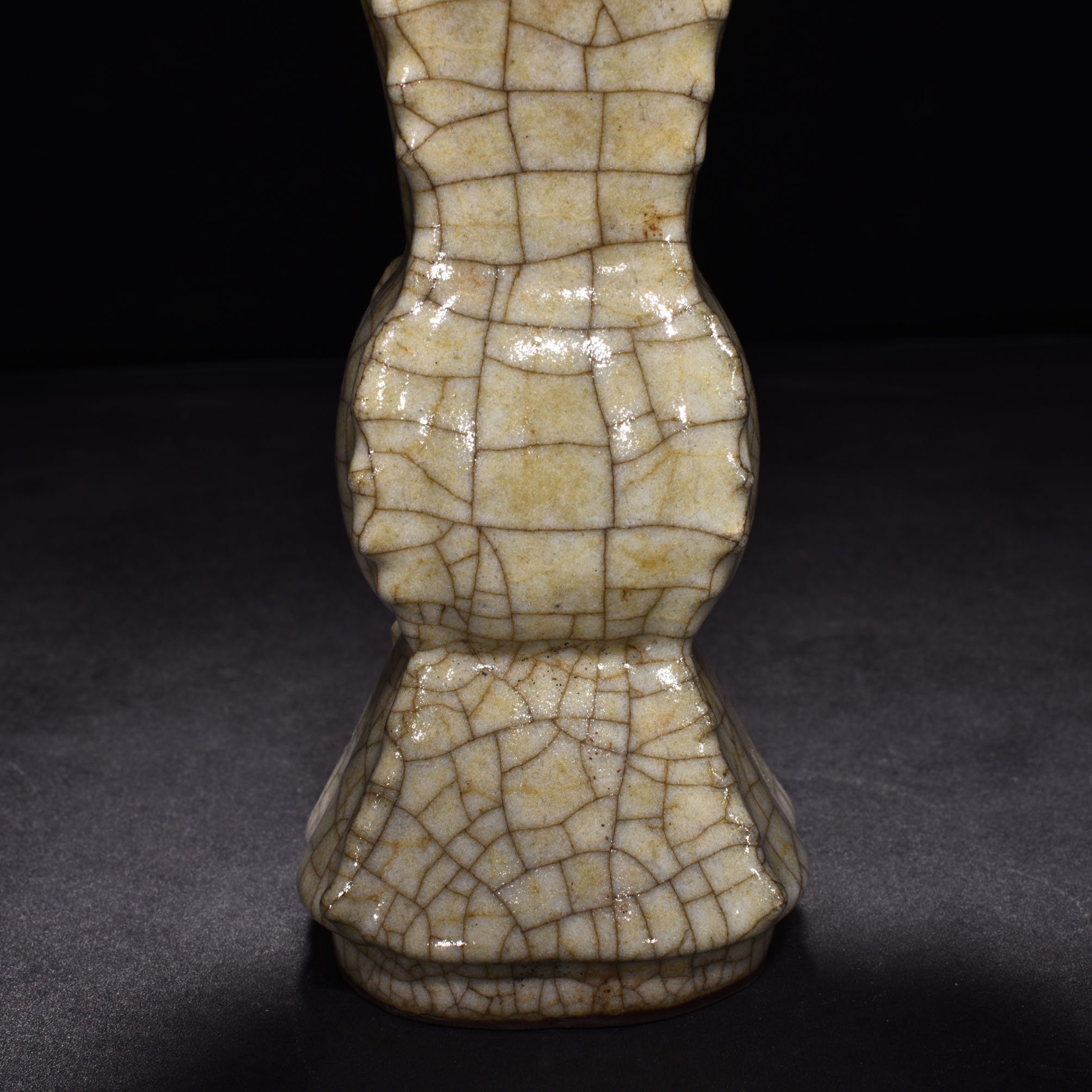 Song Dynasty kiln ge halberd flower goblet vase