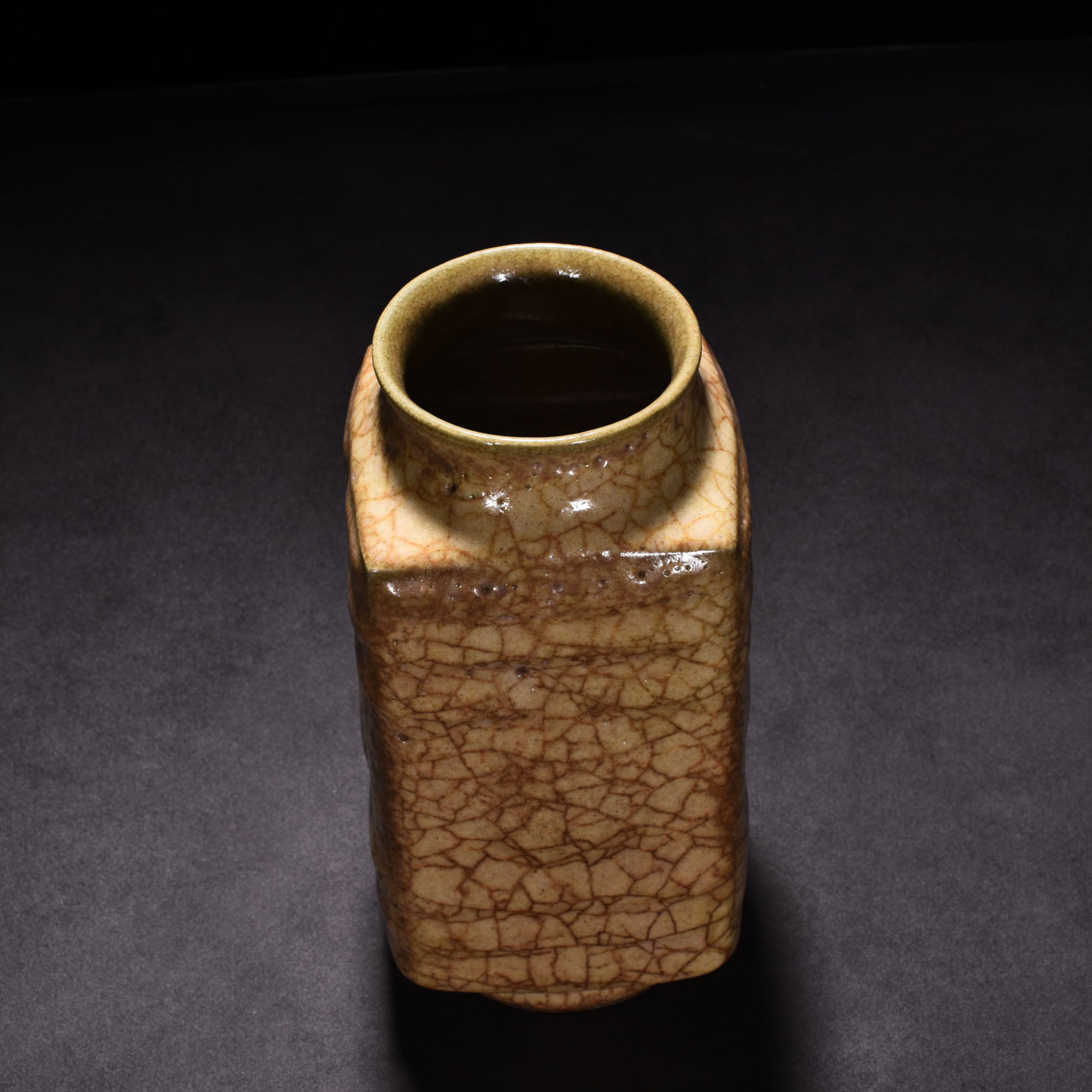 Song Dynasty kiln beige glaze Cong style square vase