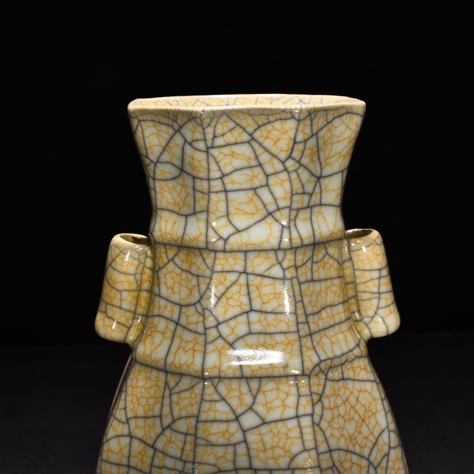 Song Dynasty kiln beige glazed octagonal ear vase