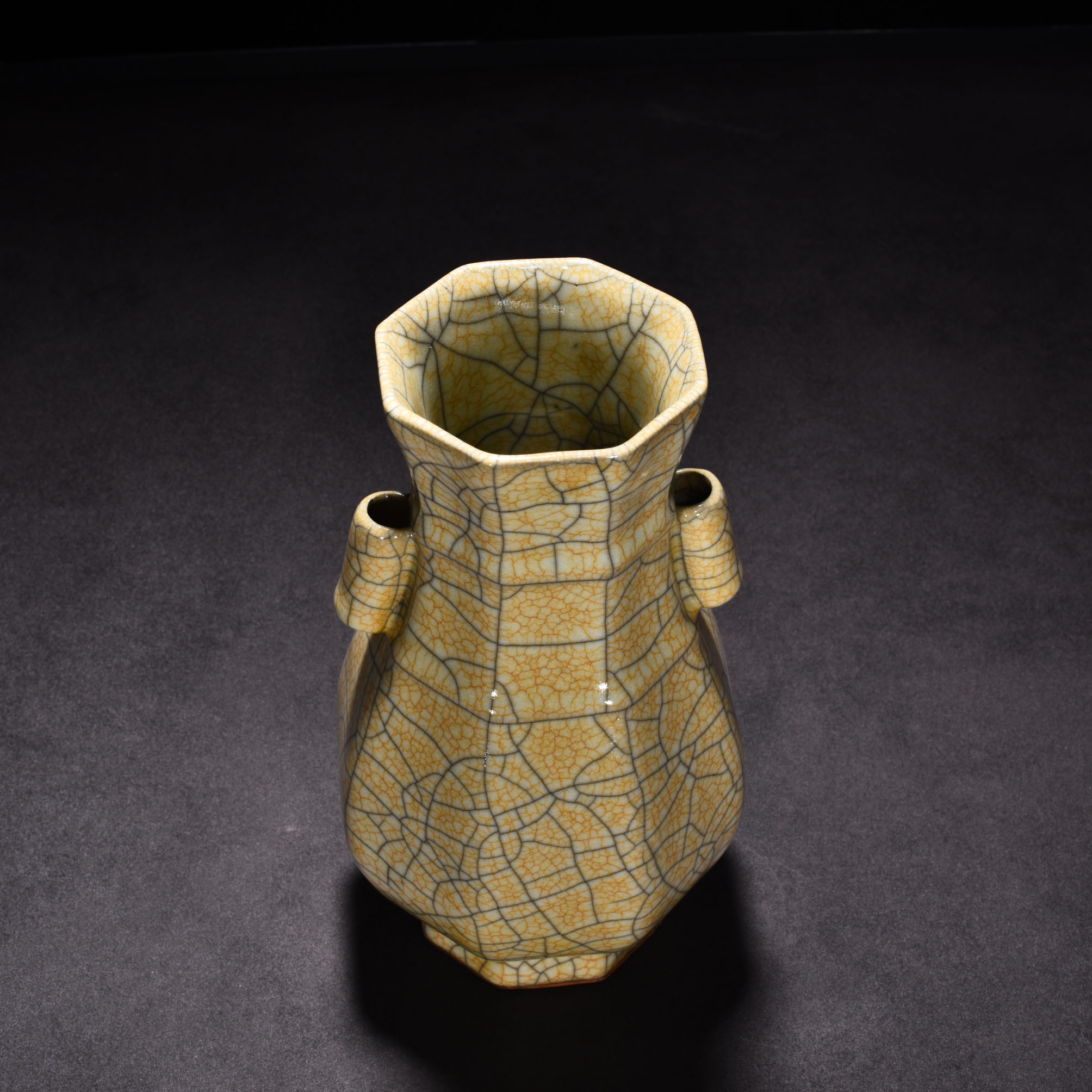 Song Dynasty kiln beige glazed octagonal ear vase