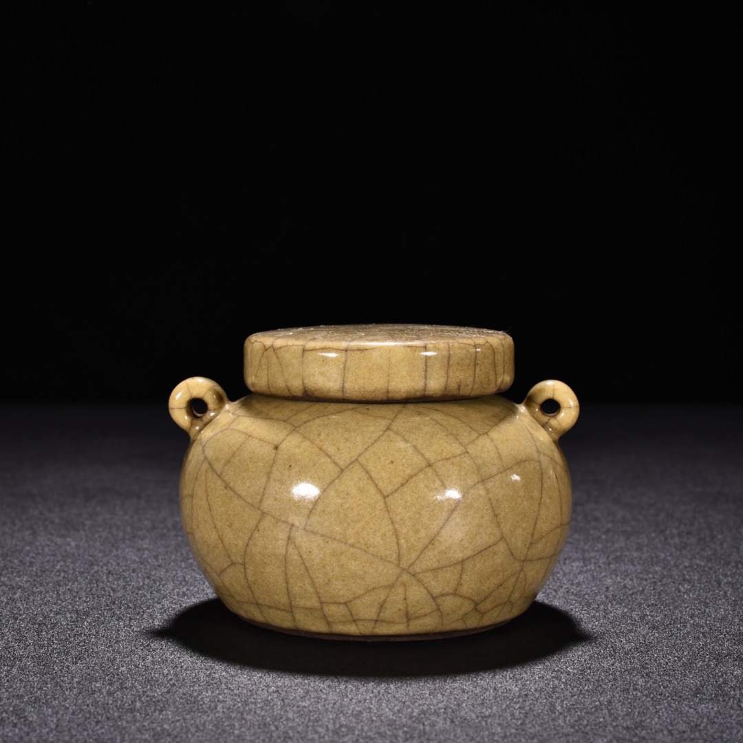 Song Dynasty kiln beige glaze double lid jar