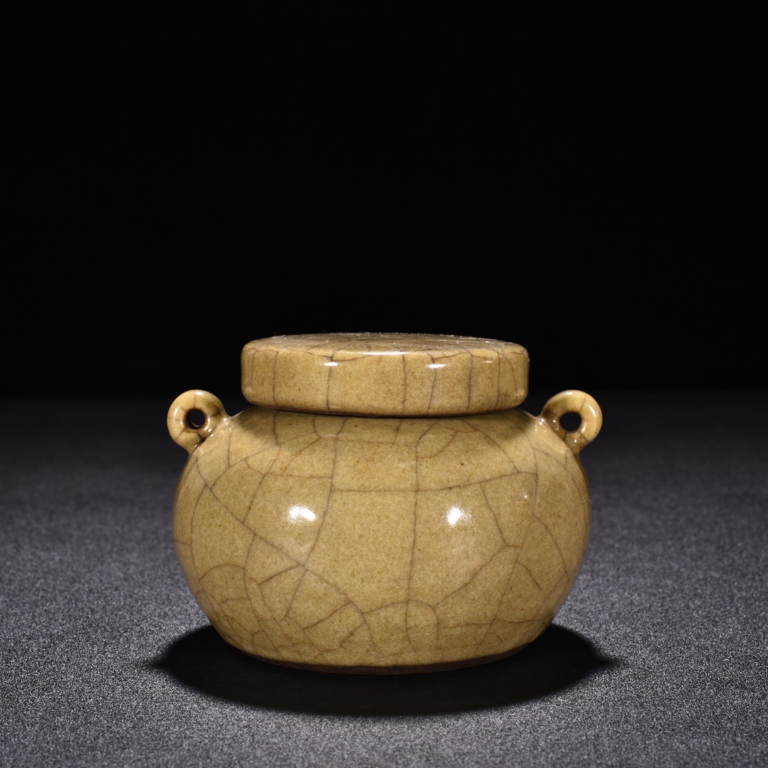 Song Dynasty kiln beige glaze double lid jar
