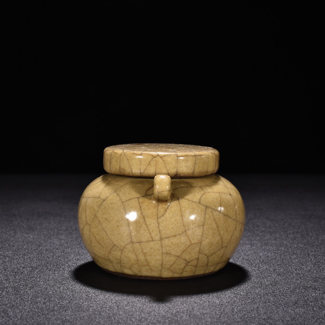 Song Dynasty kiln beige glaze double lid jar