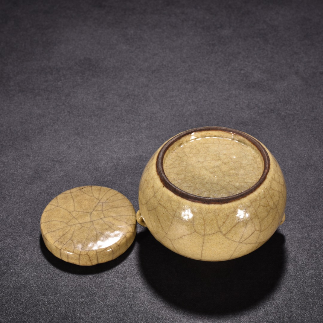 Song Dynasty kiln beige glaze double lid jar