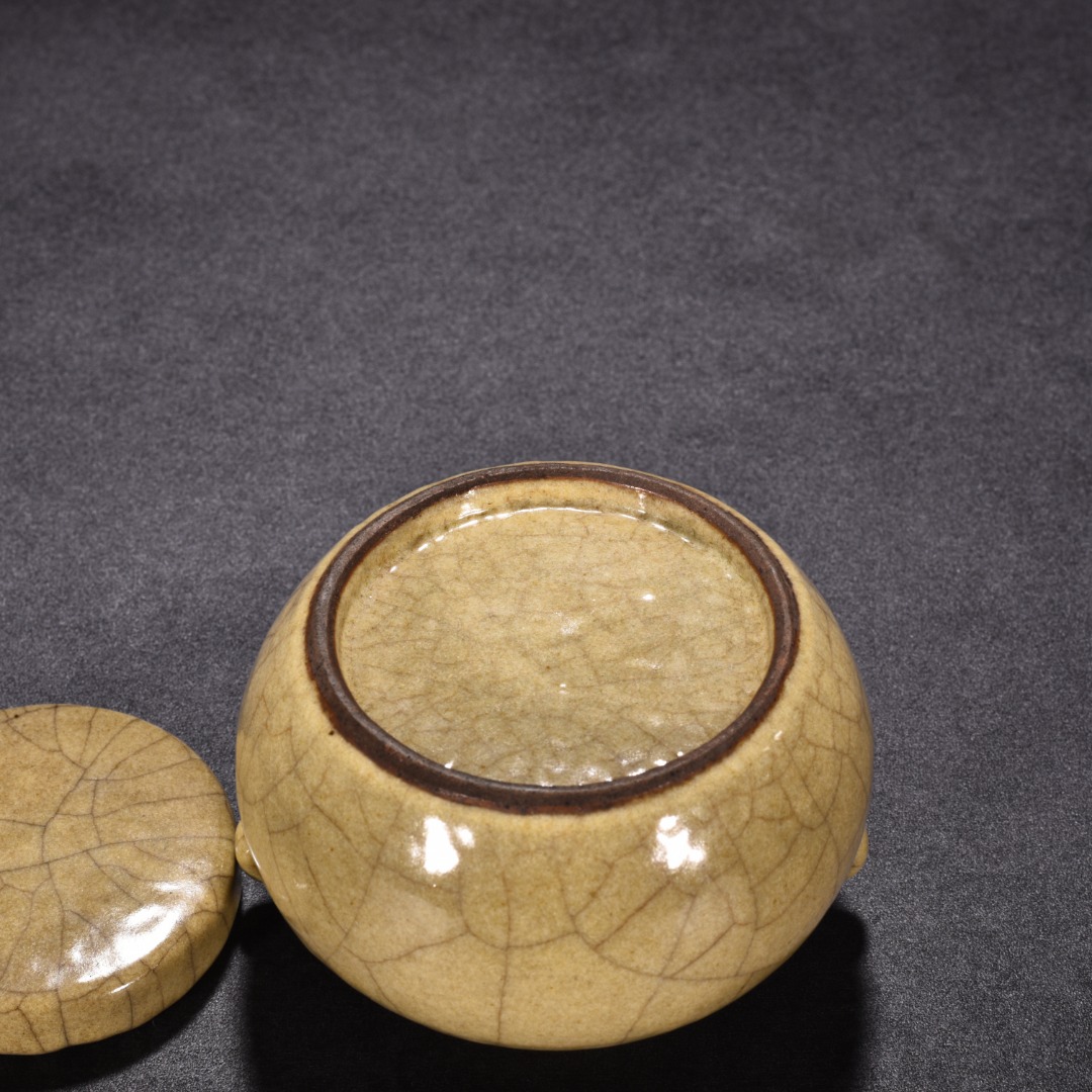 Song Dynasty kiln beige glaze double lid jar