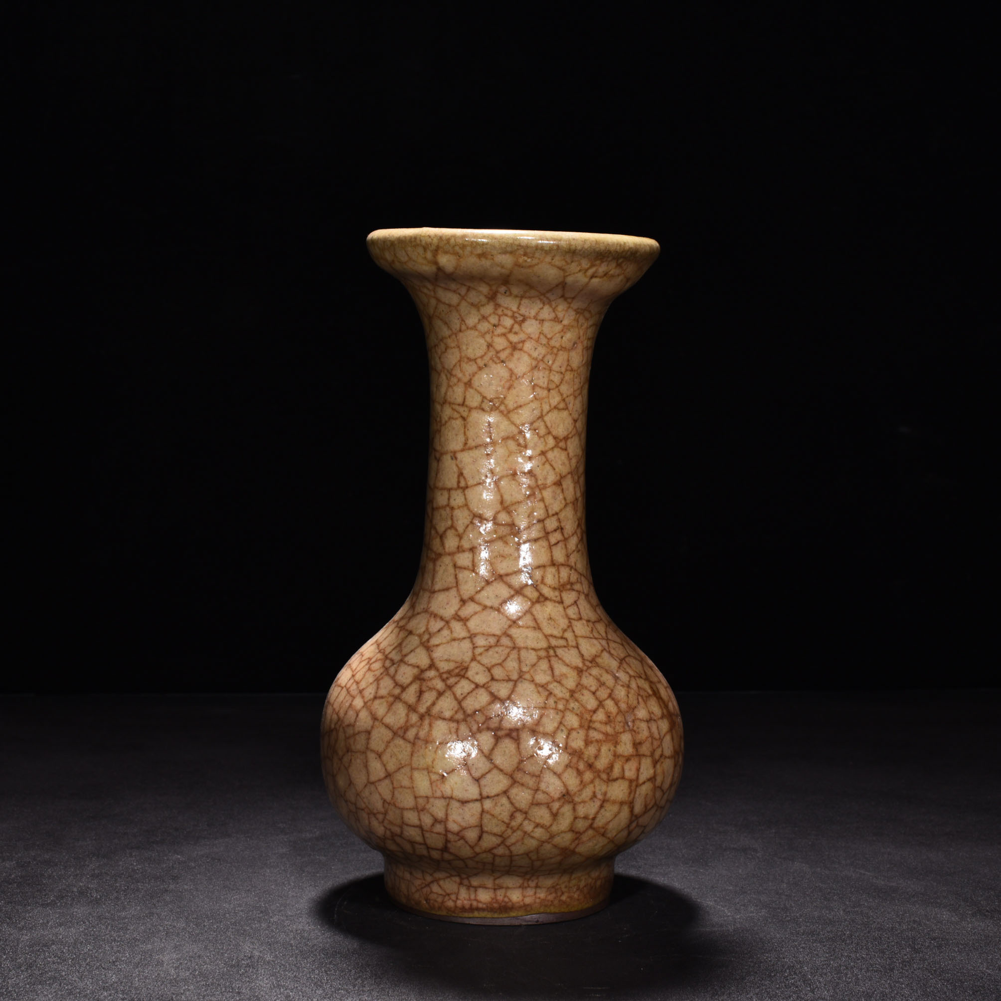 Song Dynasty kiln beige glaze vase