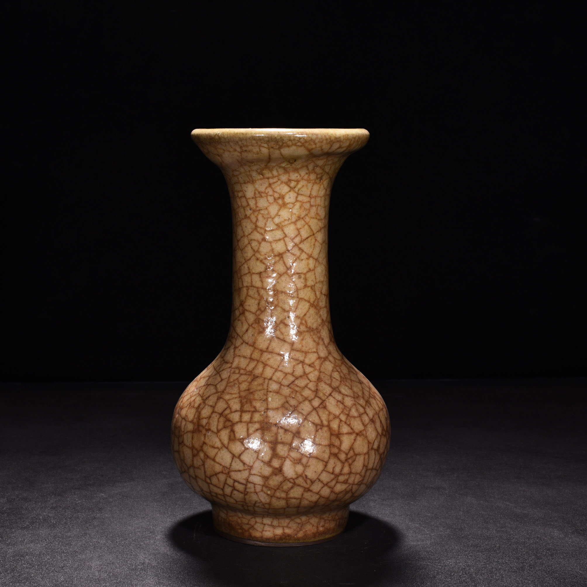 Song Dynasty kiln beige glaze vase