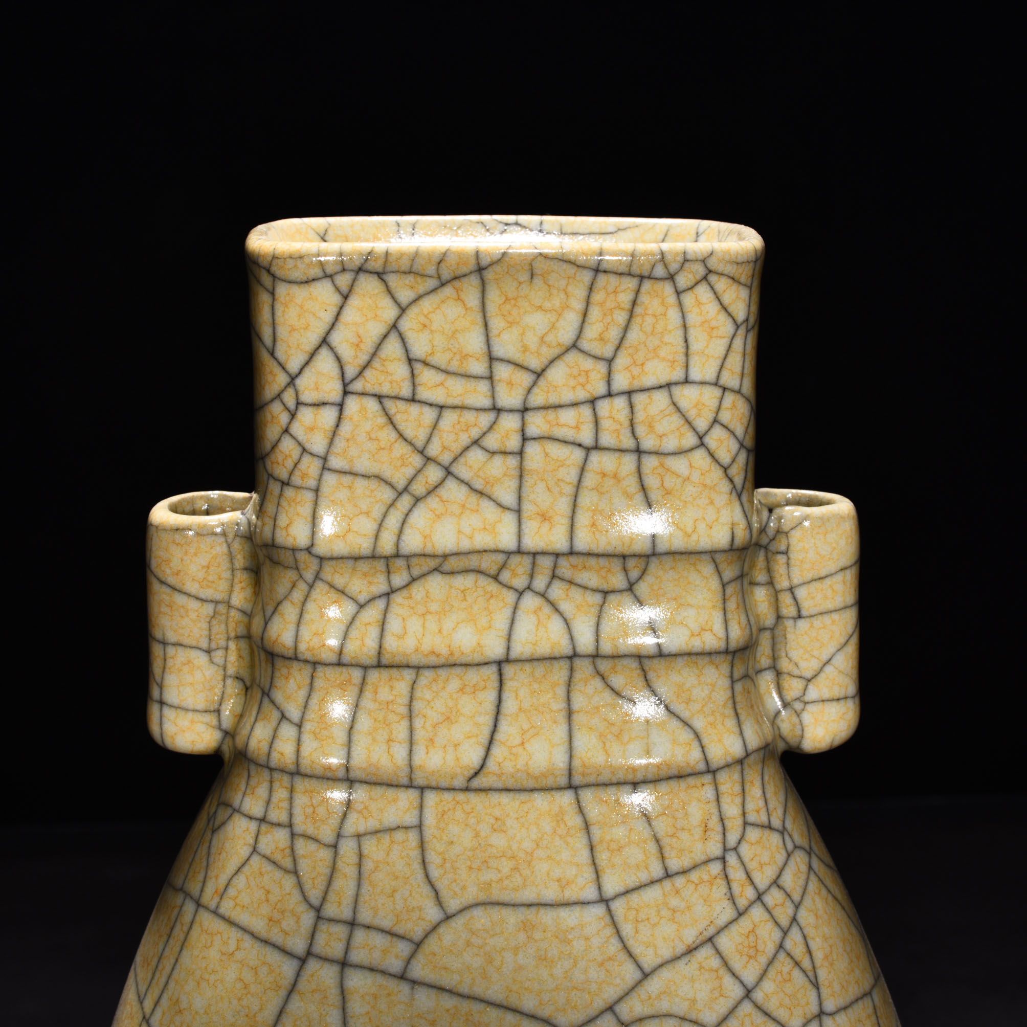 Song Dynasty Ge Kiln Beige glaze flat vase