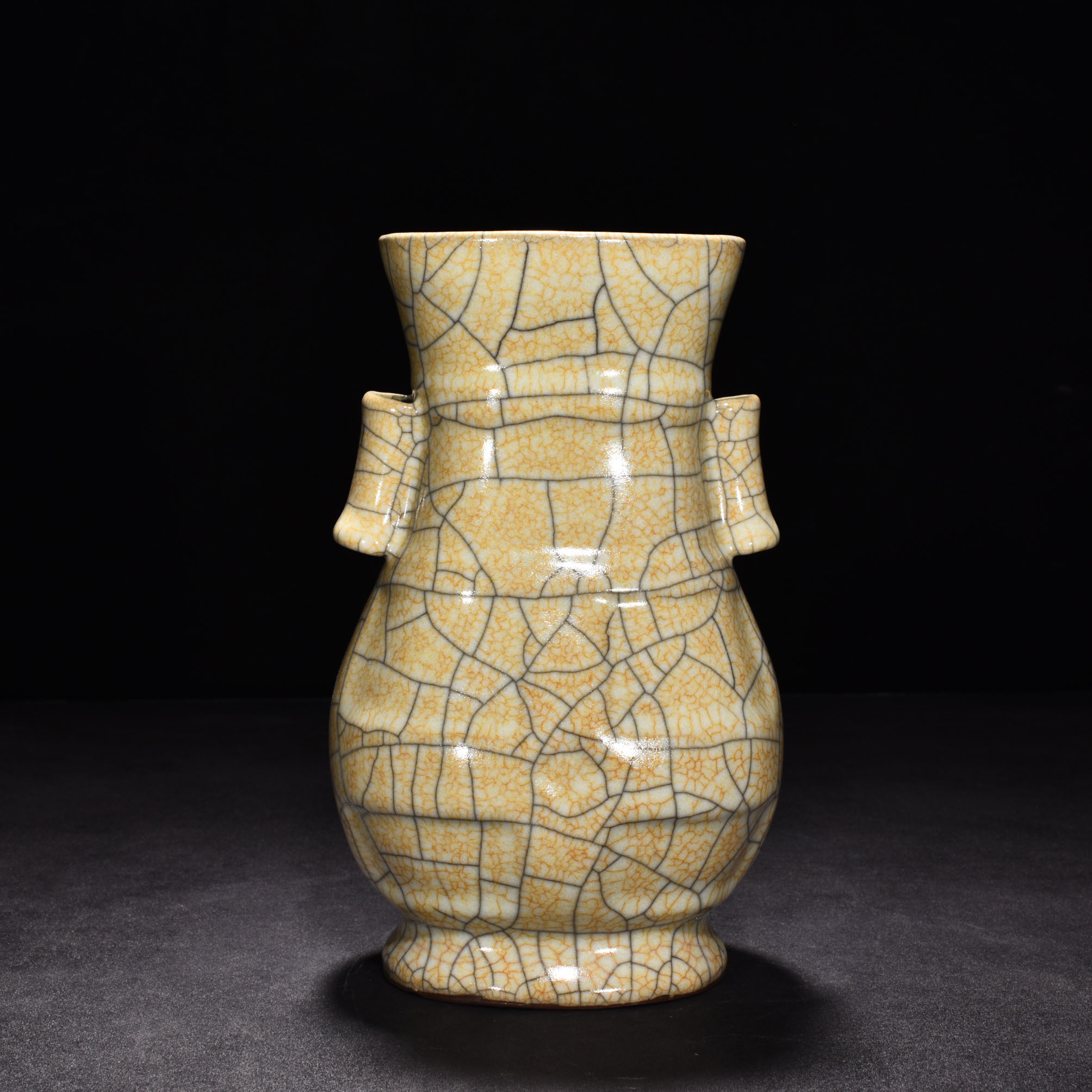 Song Dynasty kiln beige glaze vase