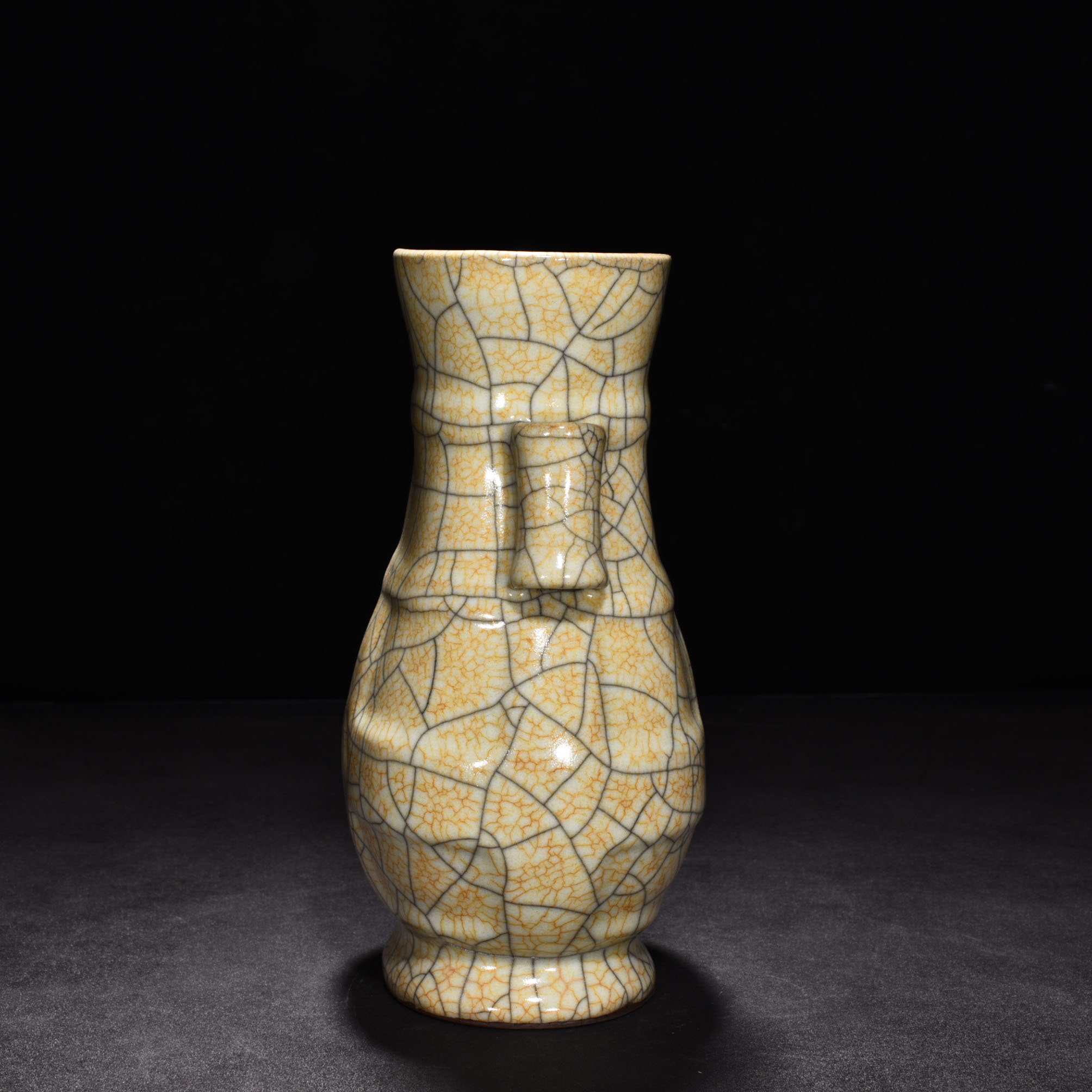 Song Dynasty kiln beige glaze vase