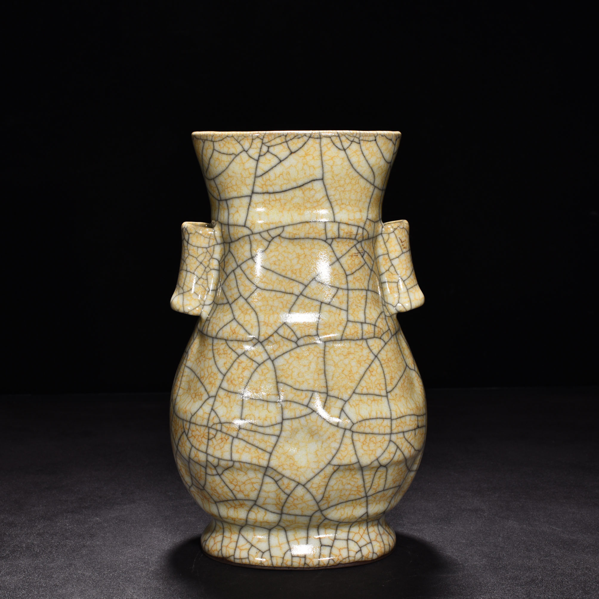 Song Dynasty kiln beige glaze vase