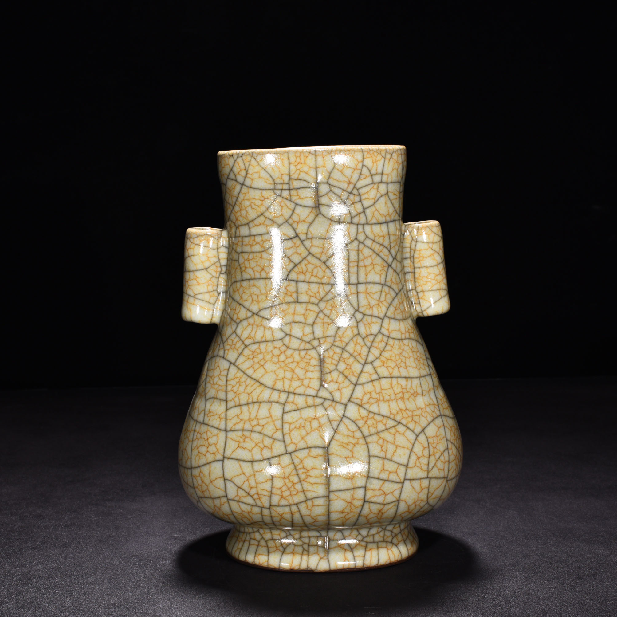 Song Dynasty kiln beige glaze gold wire vase