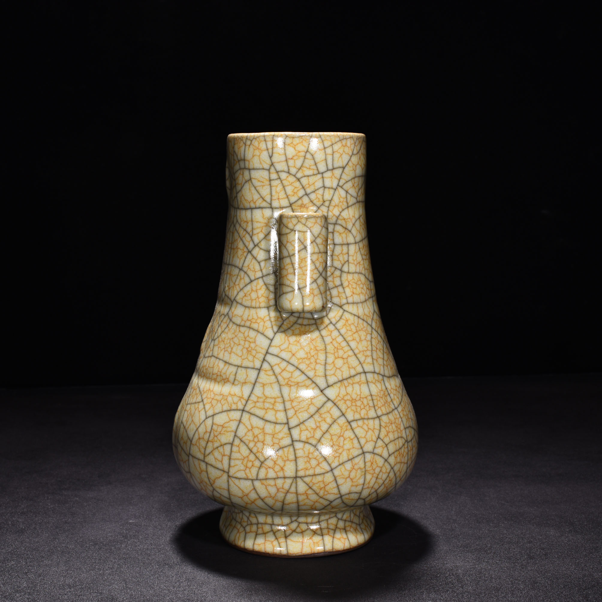 Song Dynasty kiln beige glaze gold wire vase