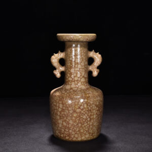 Song Dynasty Ge Kiln Beige glazed fish ear vase