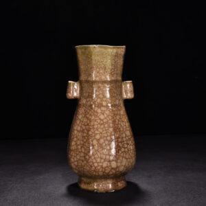 Song Dynasty Ge kiln yellow glaze eight way ear vase
