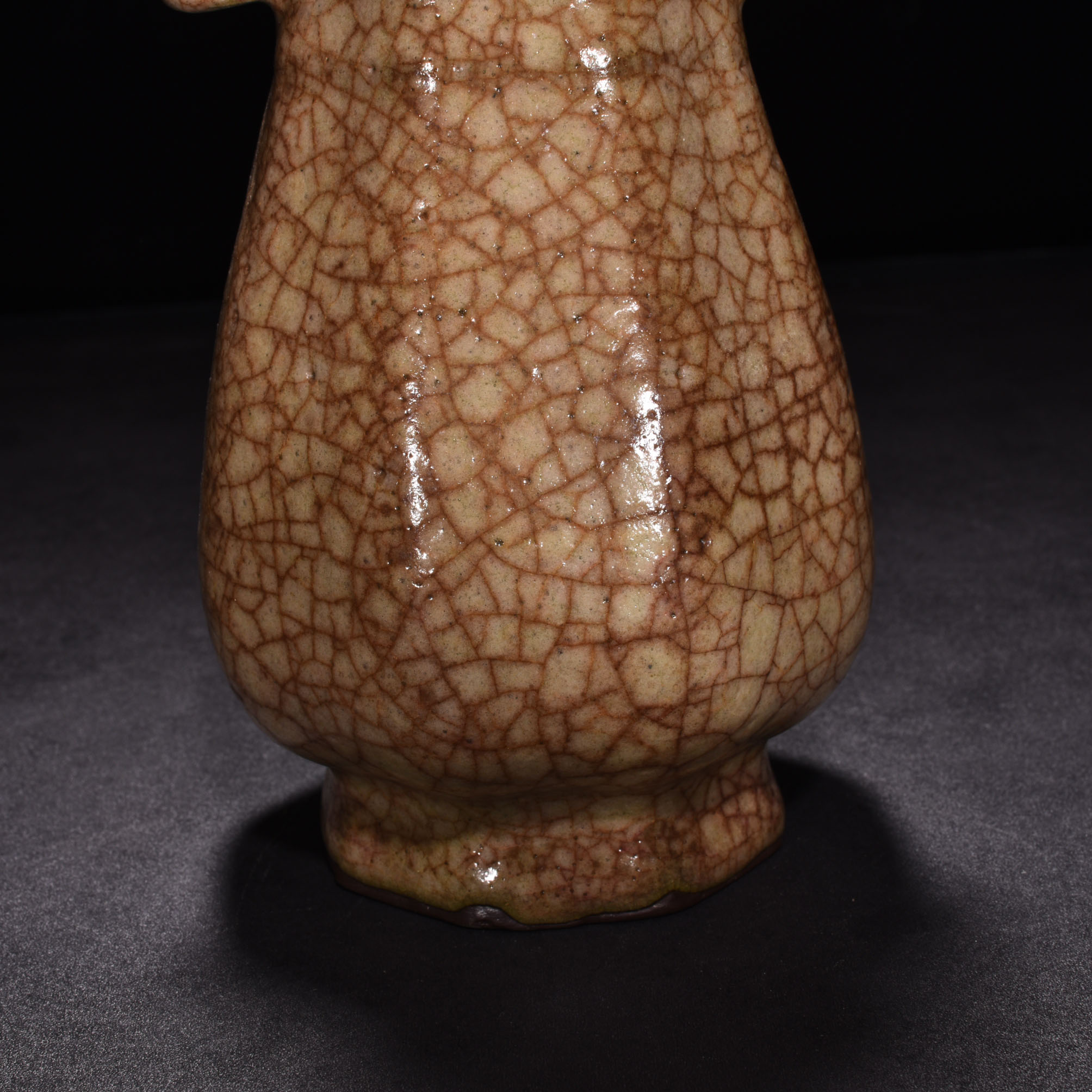 Song Dynasty Ge kiln yellow glaze eight way ear vase