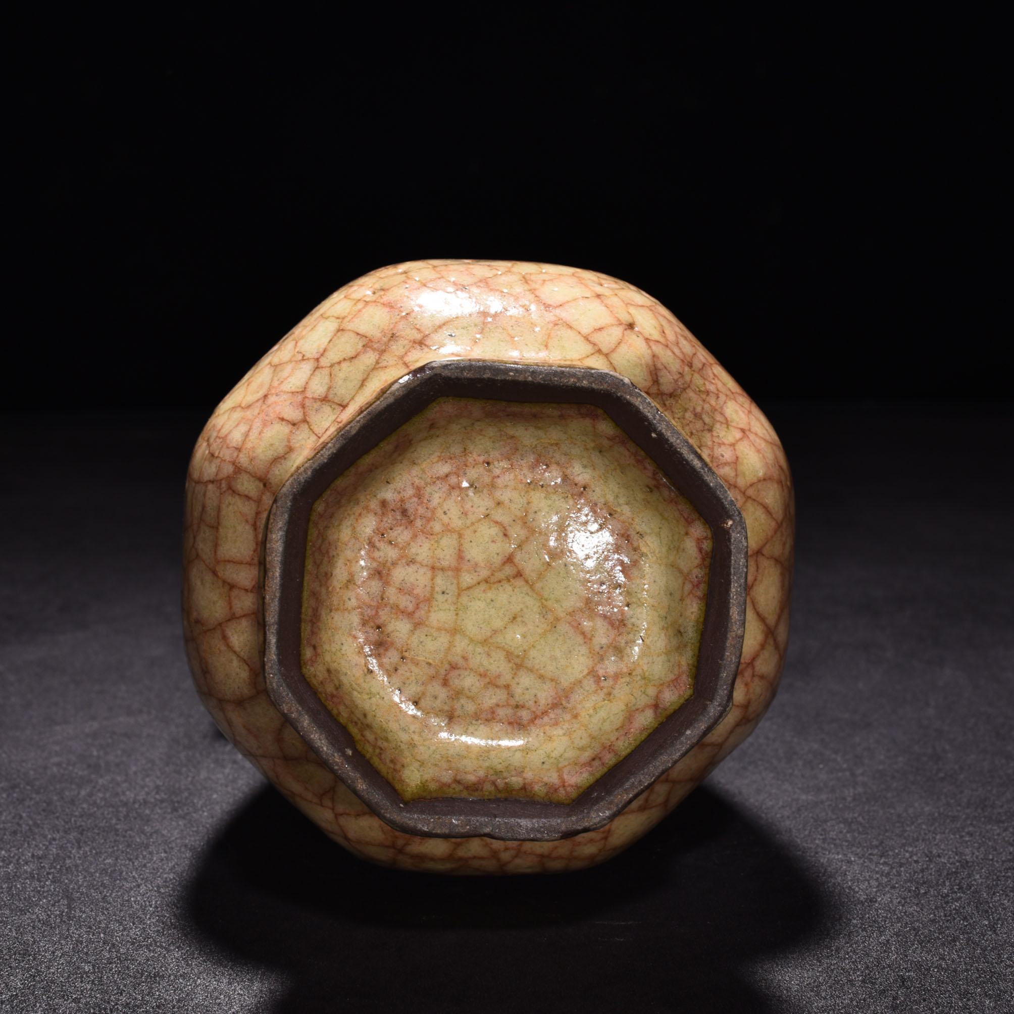 Song Dynasty Ge kiln yellow glaze eight way ear vase