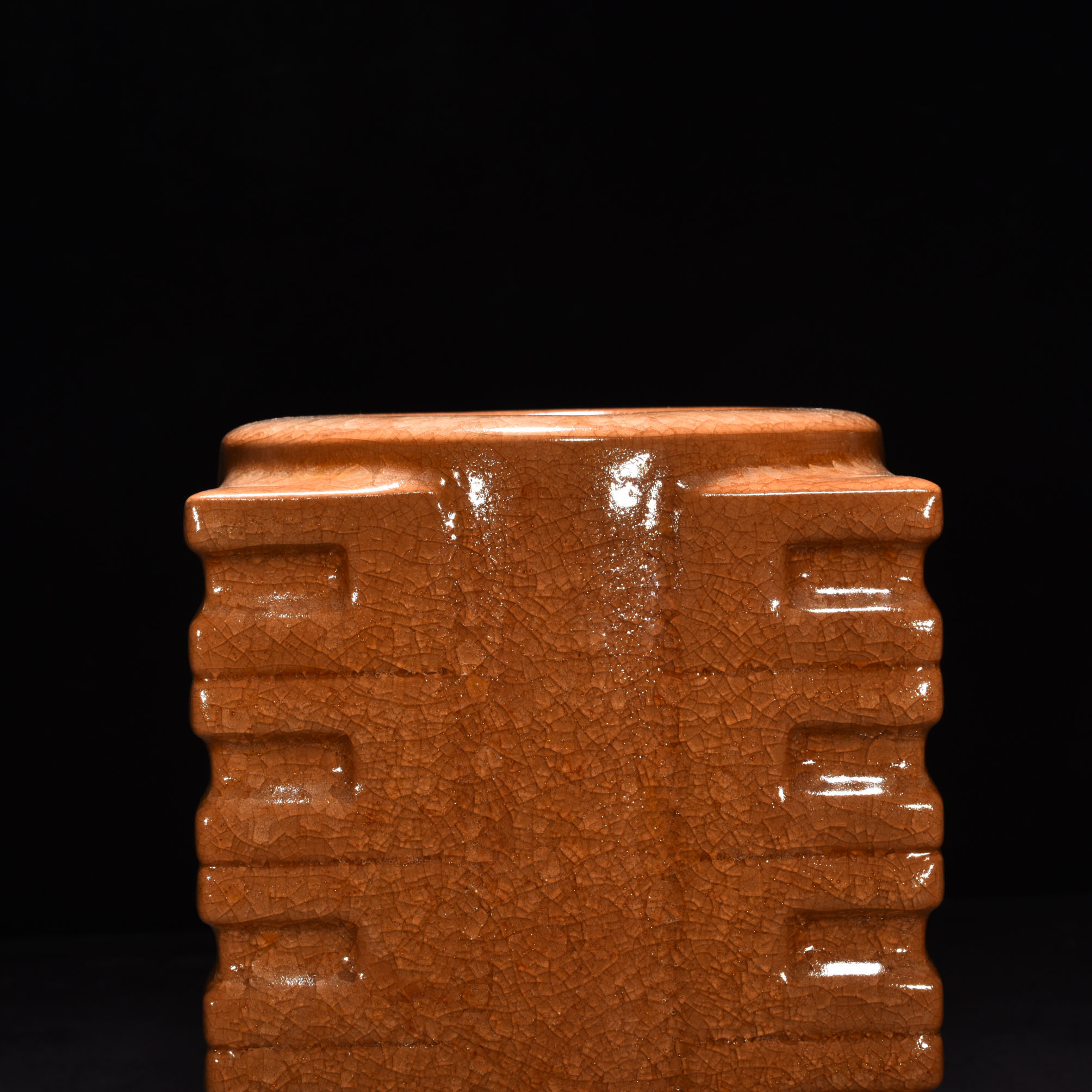 Song Dynasty kiln beige glaze ice cracked Cong style bottle