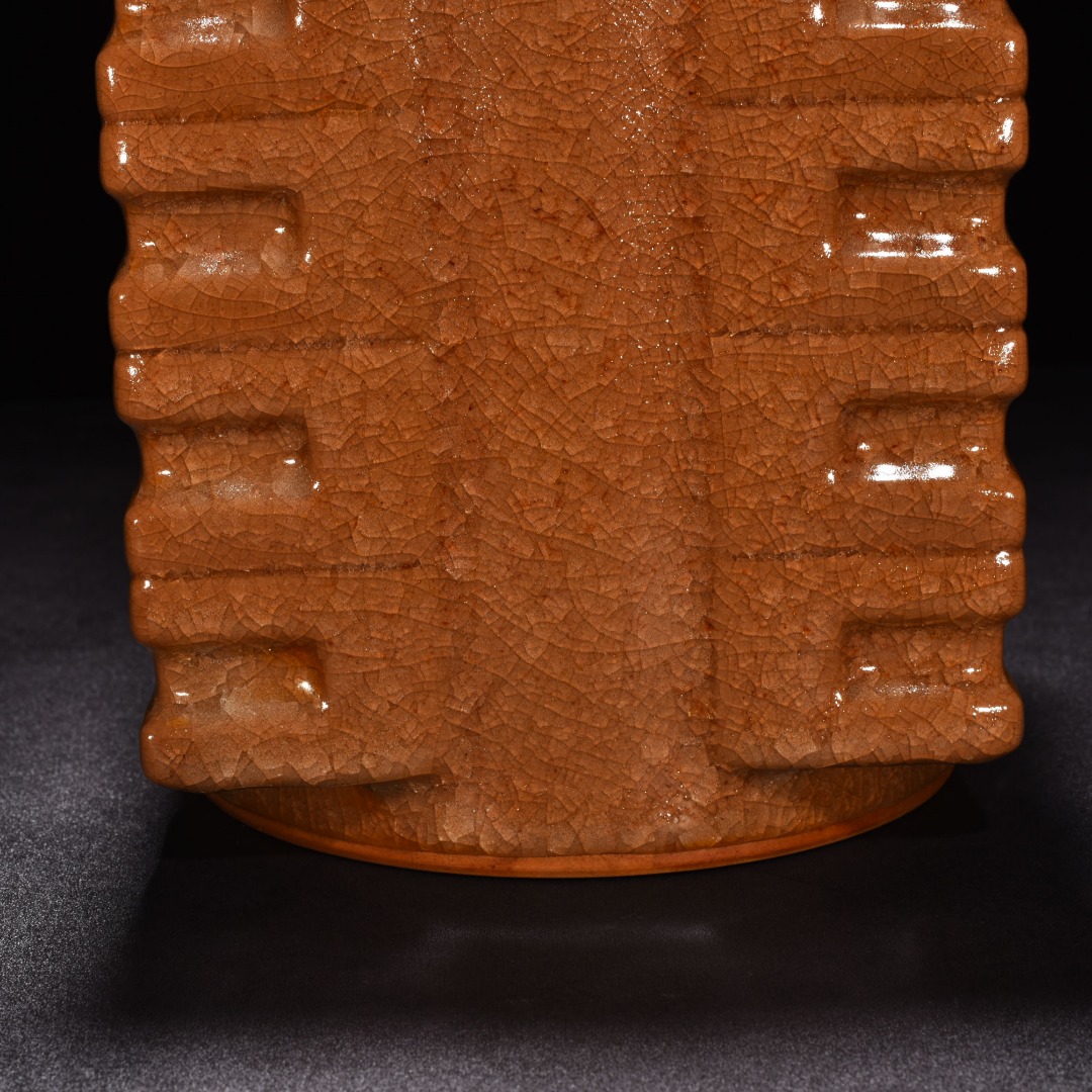 Song Dynasty kiln beige glaze ice cracked Cong style bottle