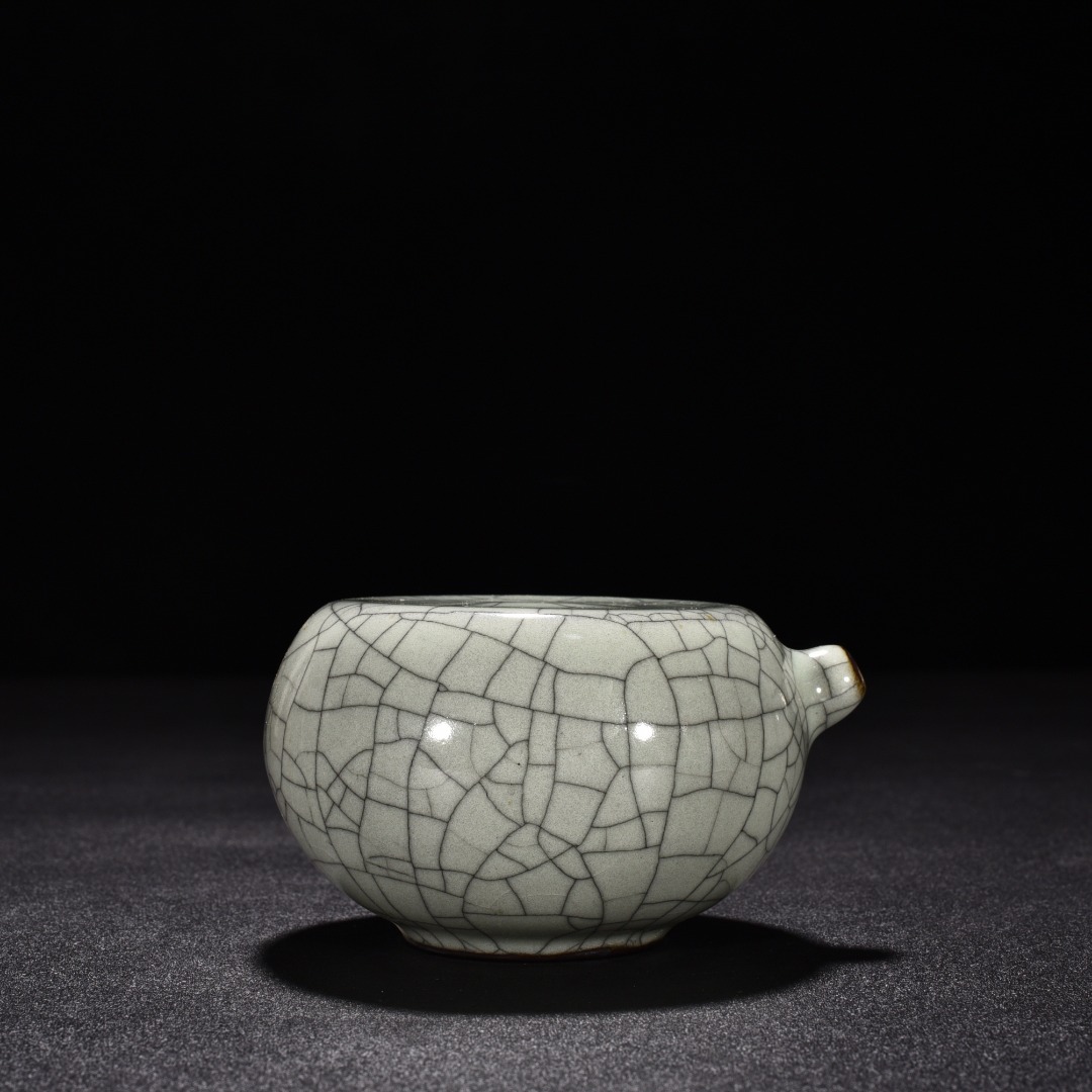 Song dynasty Guanyao inkstone drop