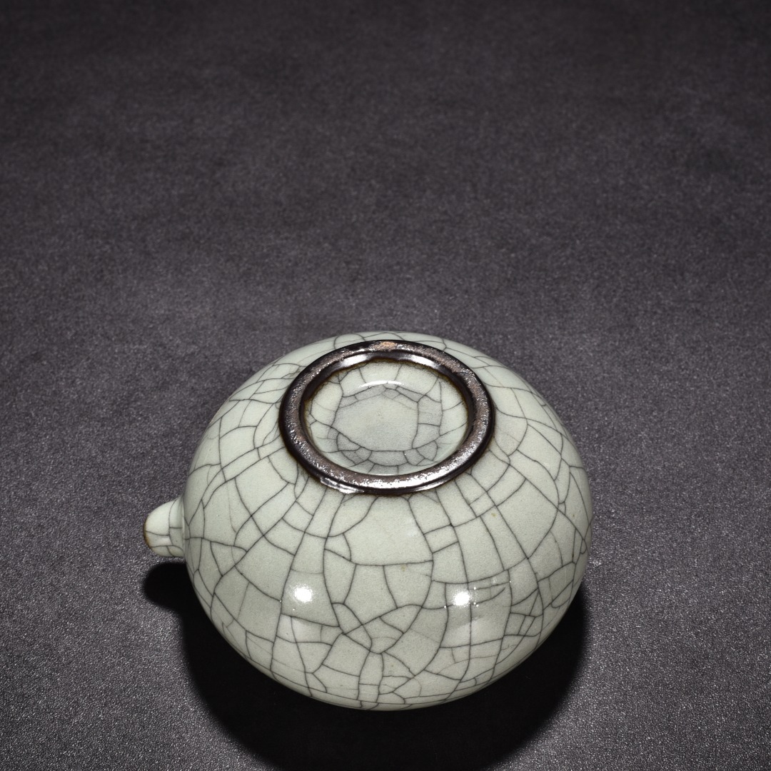 Song dynasty Guanyao inkstone drop